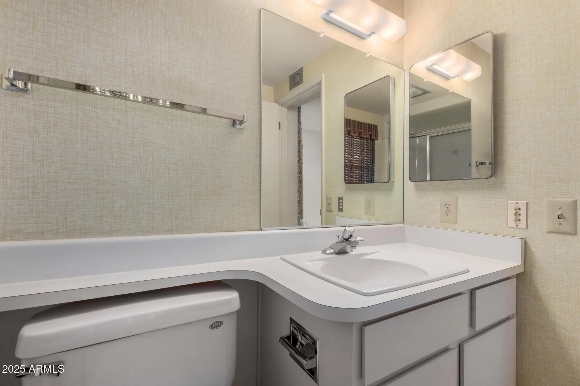 Property Slideshow image 18 of 28 | 17603 n 99th dr, Sun City, AZ, 85373