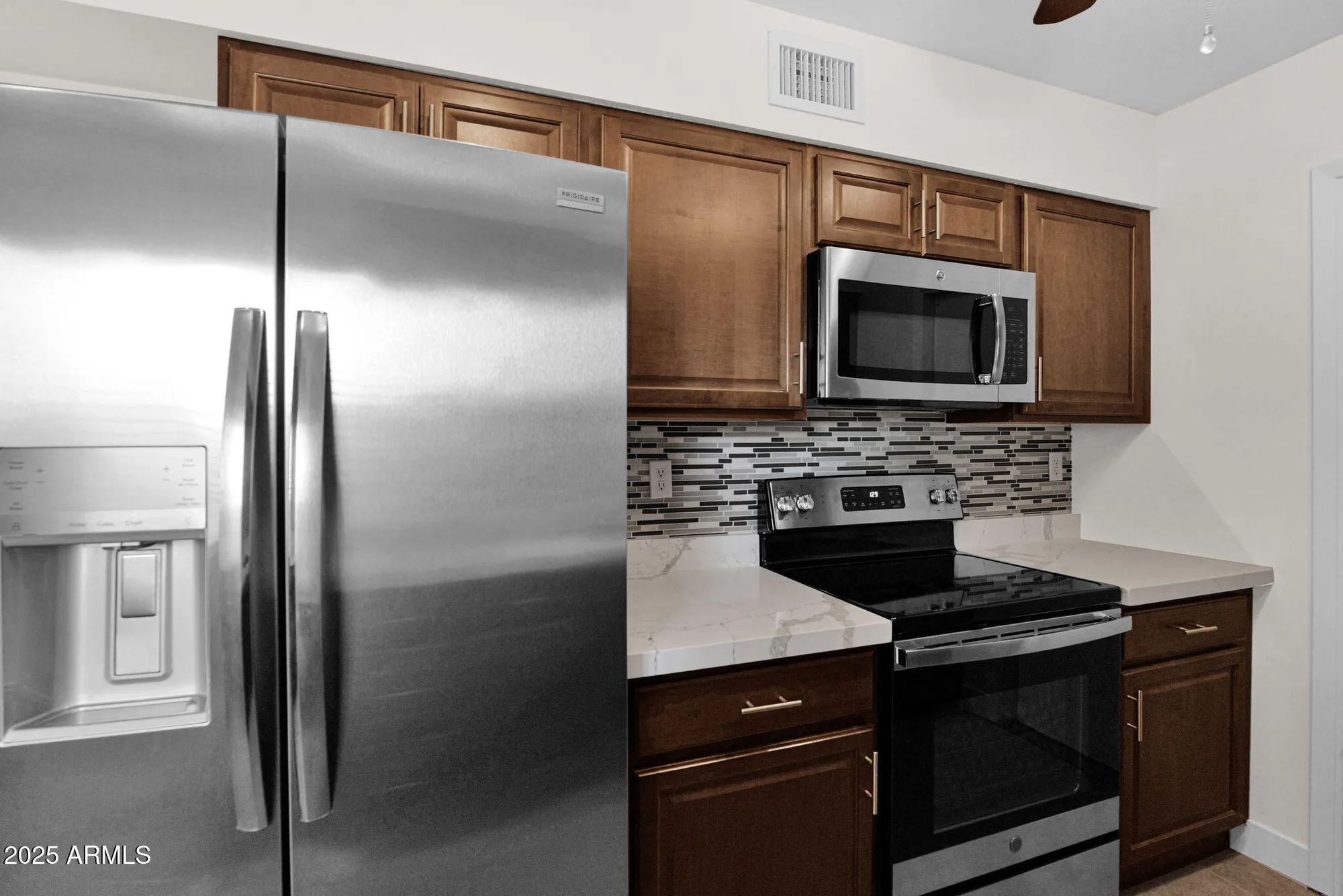 Property Slideshow image 11 of 27 | 18222 n stonebrook dr, Sun City West, AZ, 85375