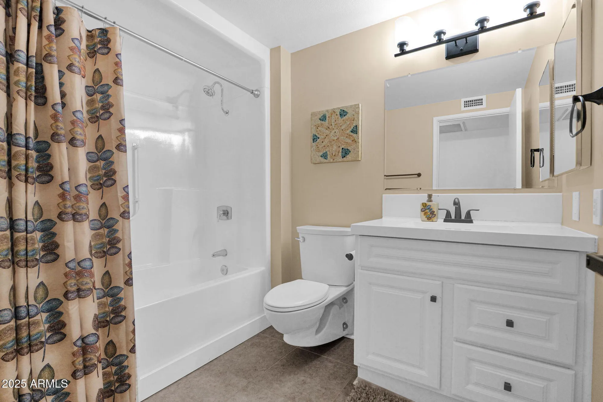 Property Slideshow image 14 of 27 | 18222 n stonebrook dr, Sun City West, AZ, 85375