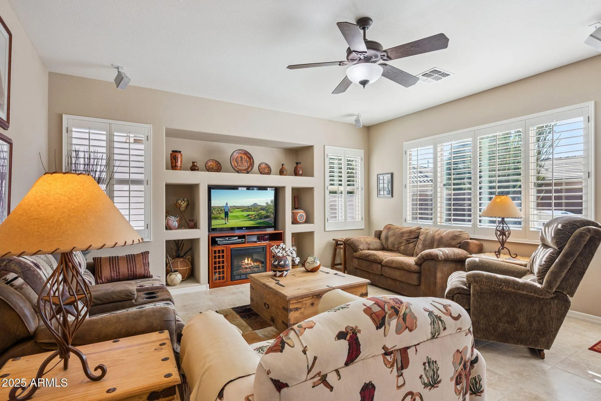 Property Slideshow image 8 of 31 | 3443 e peach tree dr, Chandler, AZ, 85249