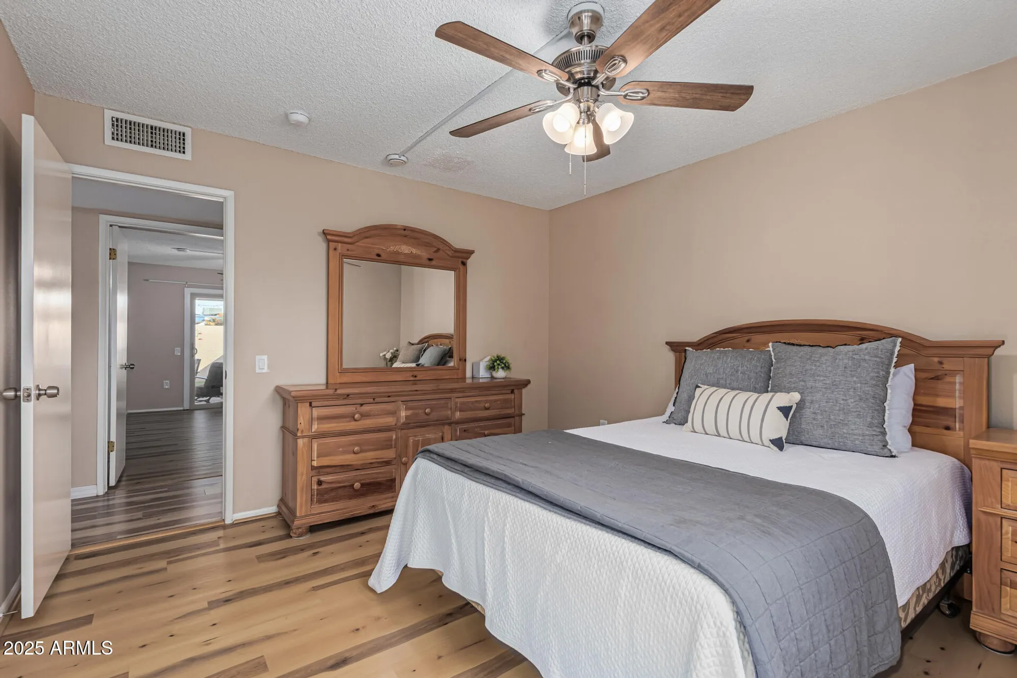 Property Slideshow image 10 of 23 | 10019 w thunderbird blvd, Sun City, AZ, 85351