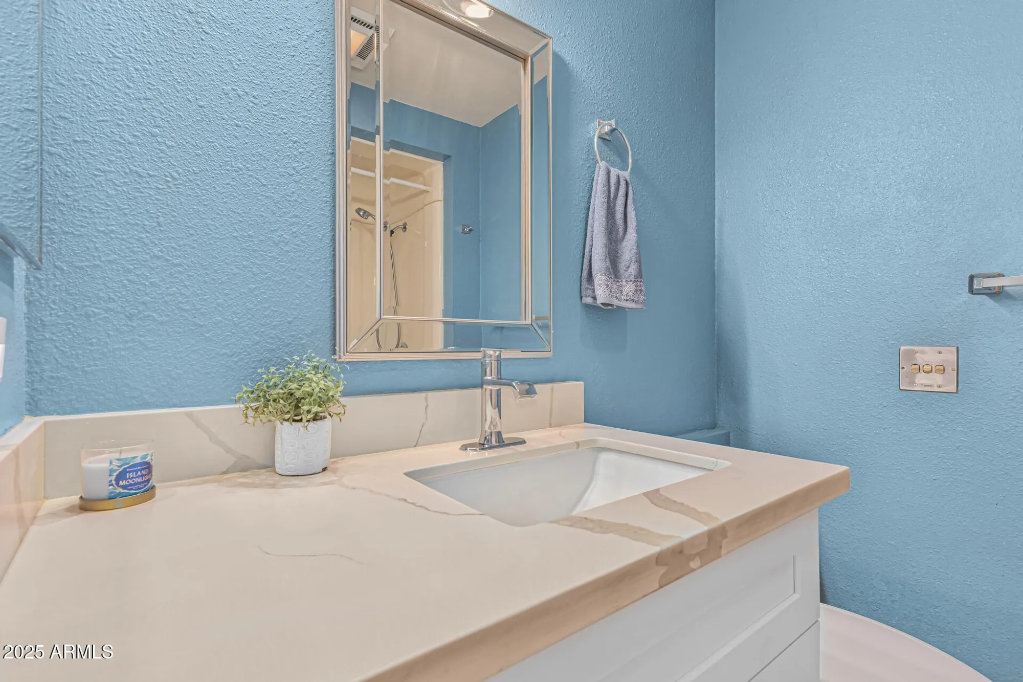 Property Slideshow image 11 of 23 | 10019 w thunderbird blvd, Sun City, AZ, 85351