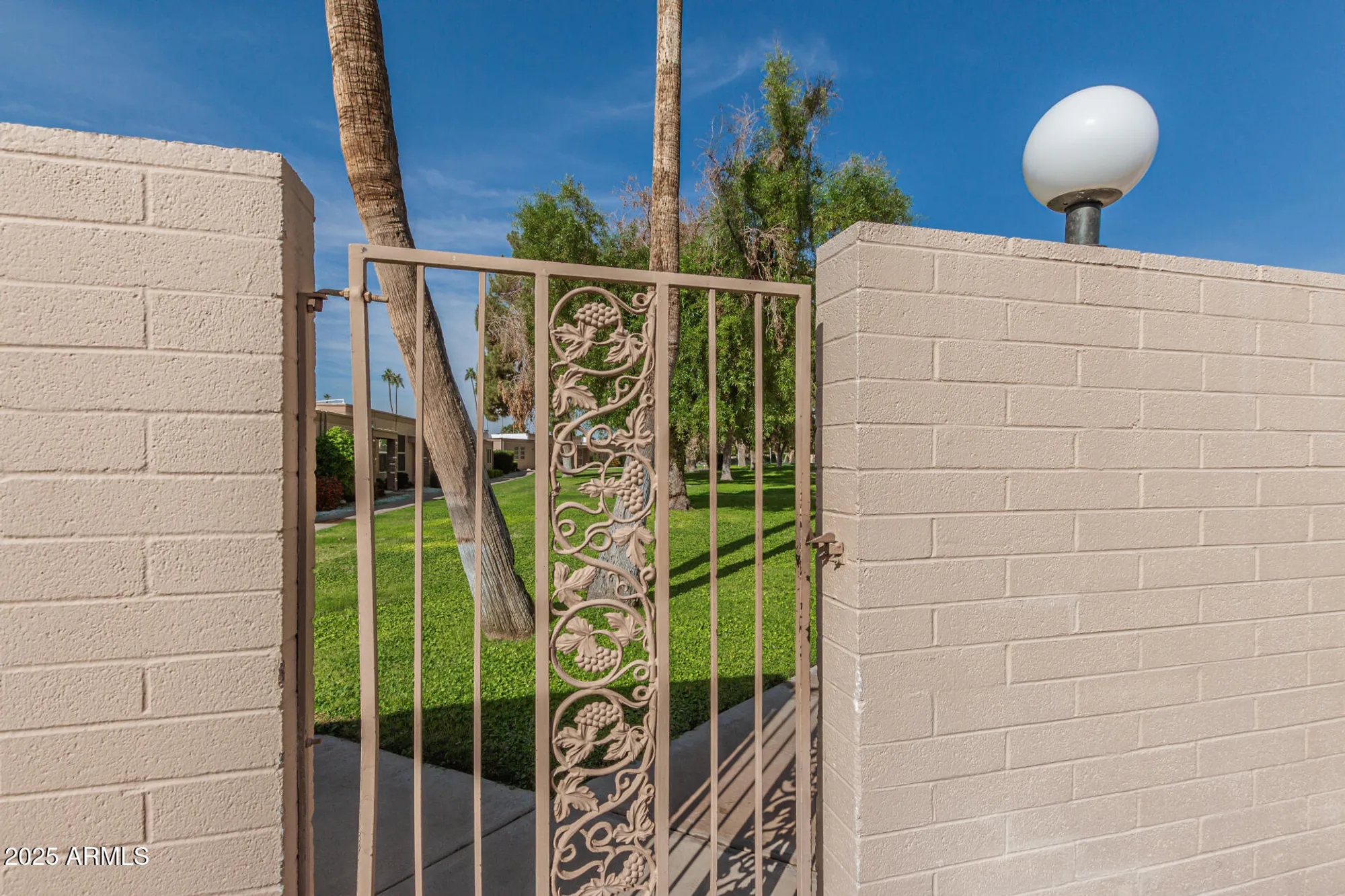 Property Slideshow image 22 of 23 | 10019 w thunderbird blvd, Sun City, AZ, 85351