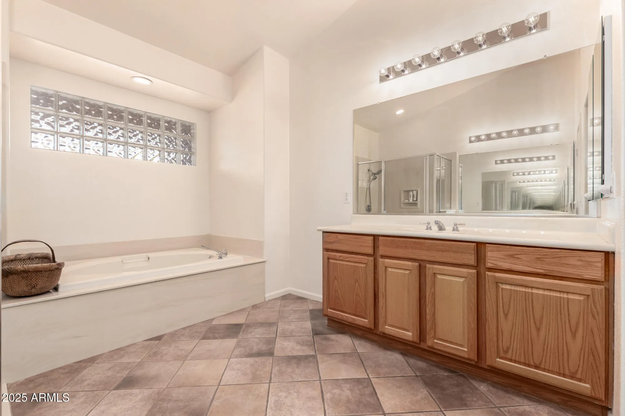 Property Slideshow image 19 of 51 | 9312 e arrowvale dr, Sun Lakes, AZ, 85248