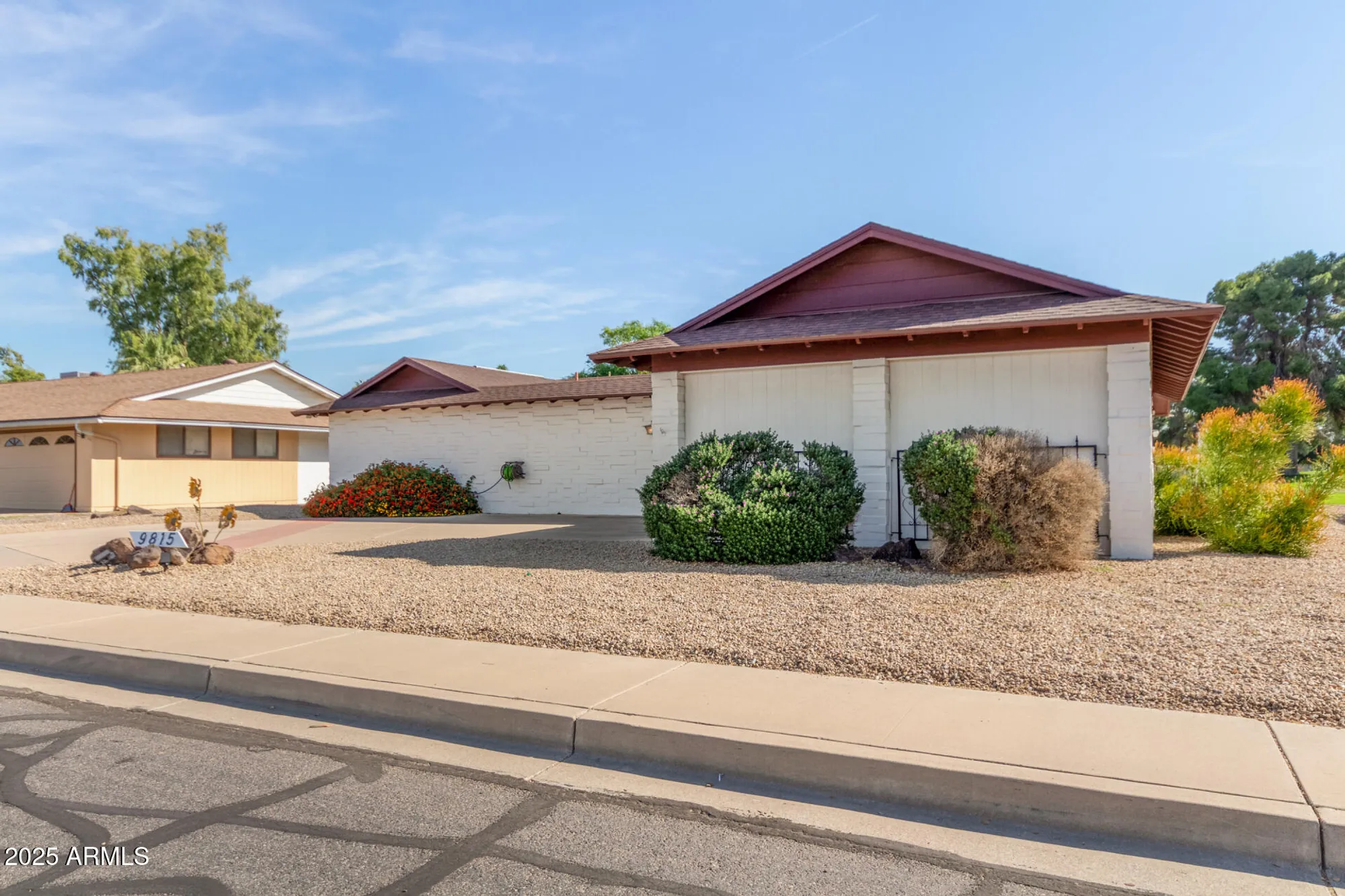 Property Slideshow image 2 of 35 | 9815 n 103rd ave, Sun City, AZ, 85351