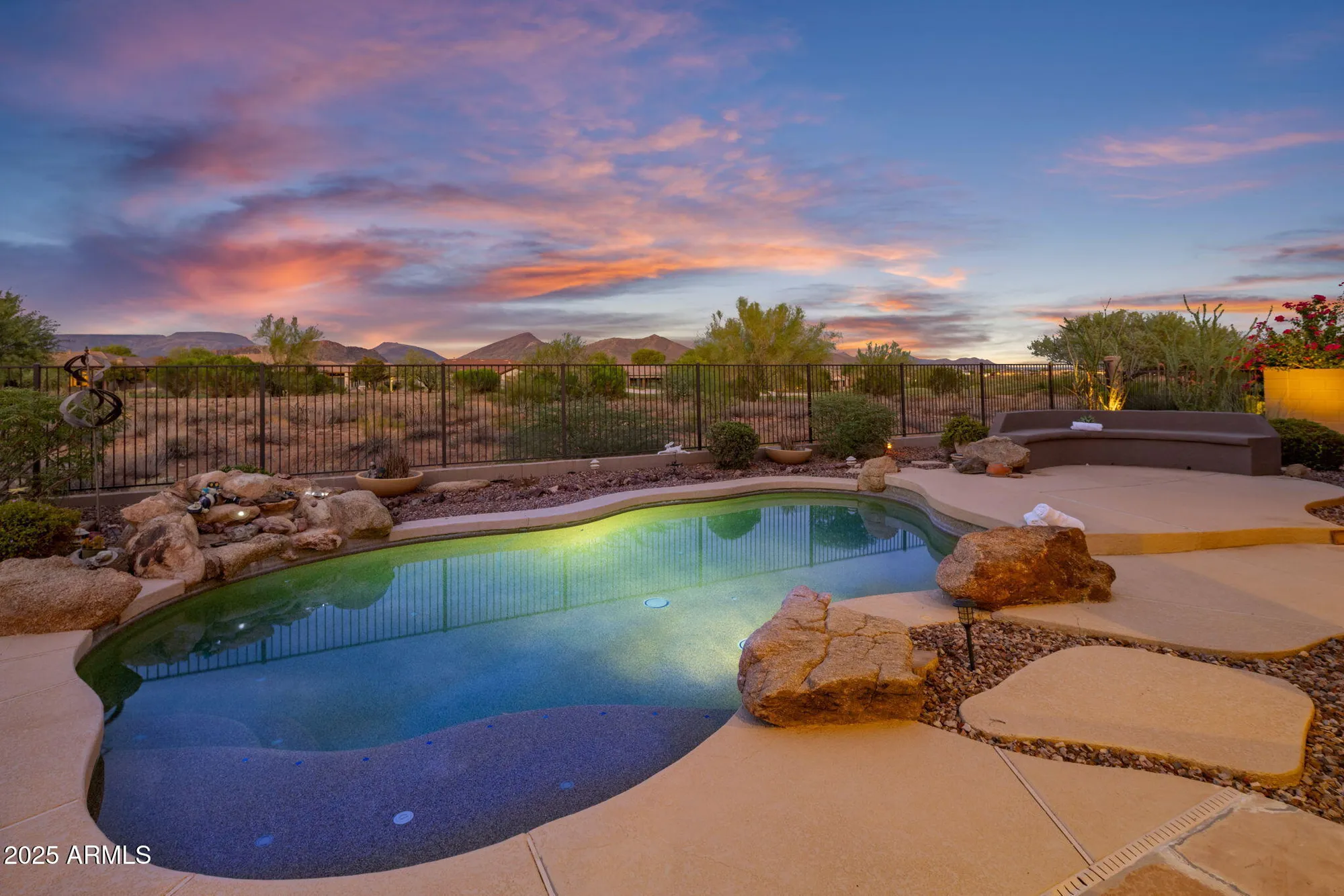 Property Slideshow image 20 of 39 | 40619 n candlewyck ln, Phoenix, AZ, 85086