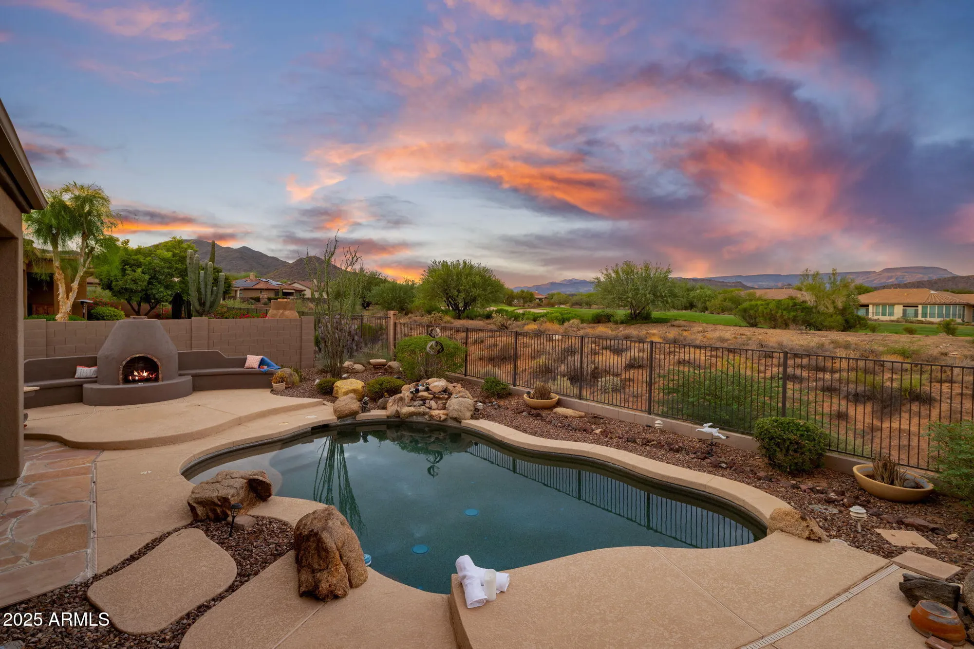 Property Slideshow image 22 of 39 | 40619 n candlewyck ln, Phoenix, AZ, 85086