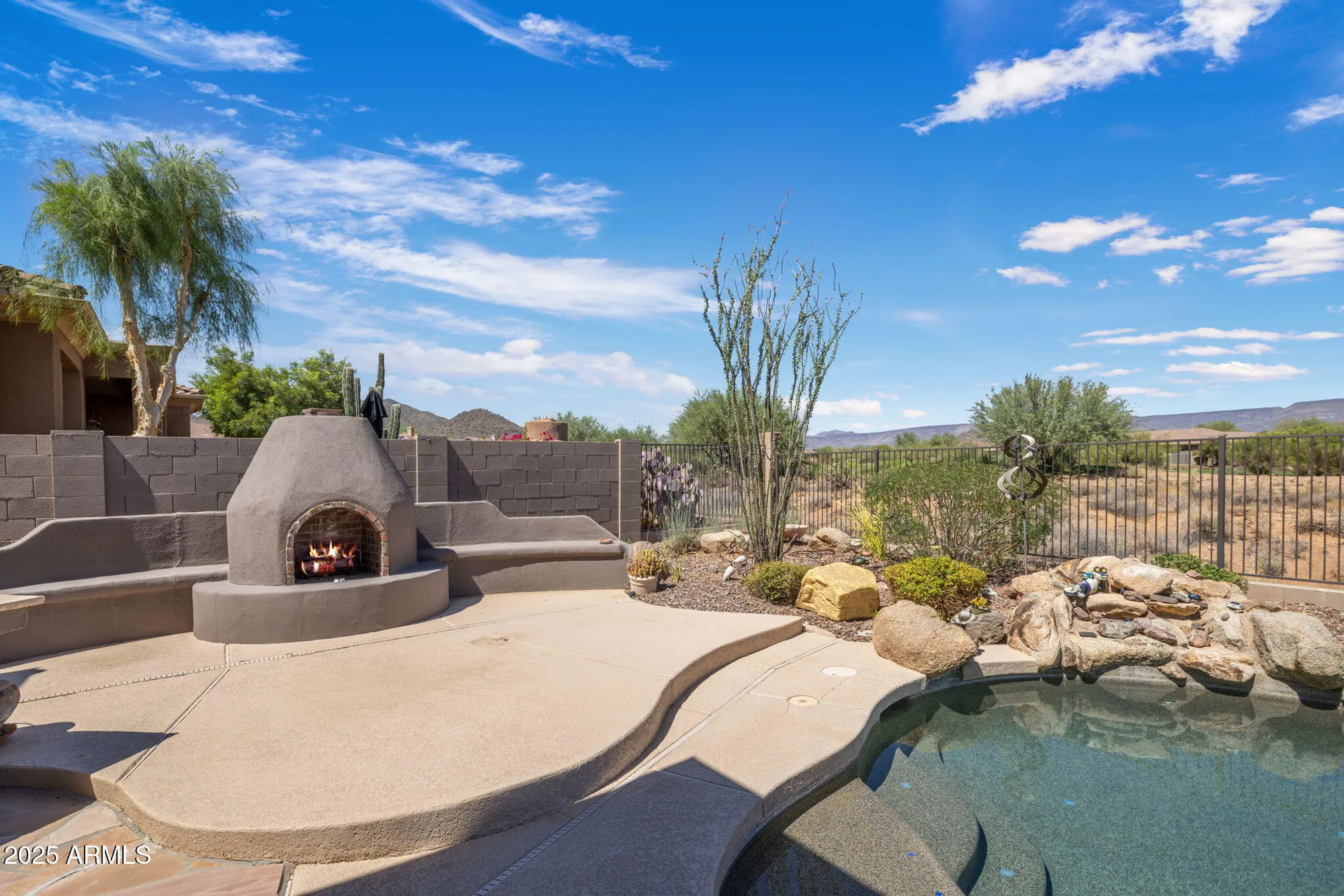 Property Slideshow image 29 of 39 | 40619 n candlewyck ln, Phoenix, AZ, 85086