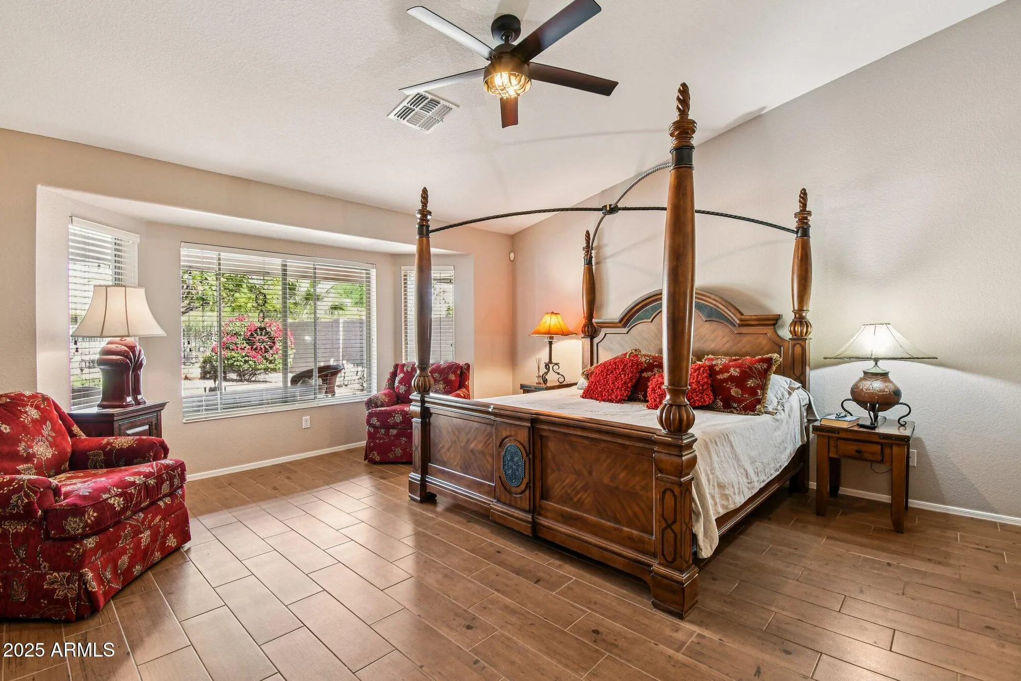 Property Slideshow image 13 of 52 | 15734 w edgemont ave, Goodyear, AZ, 85395