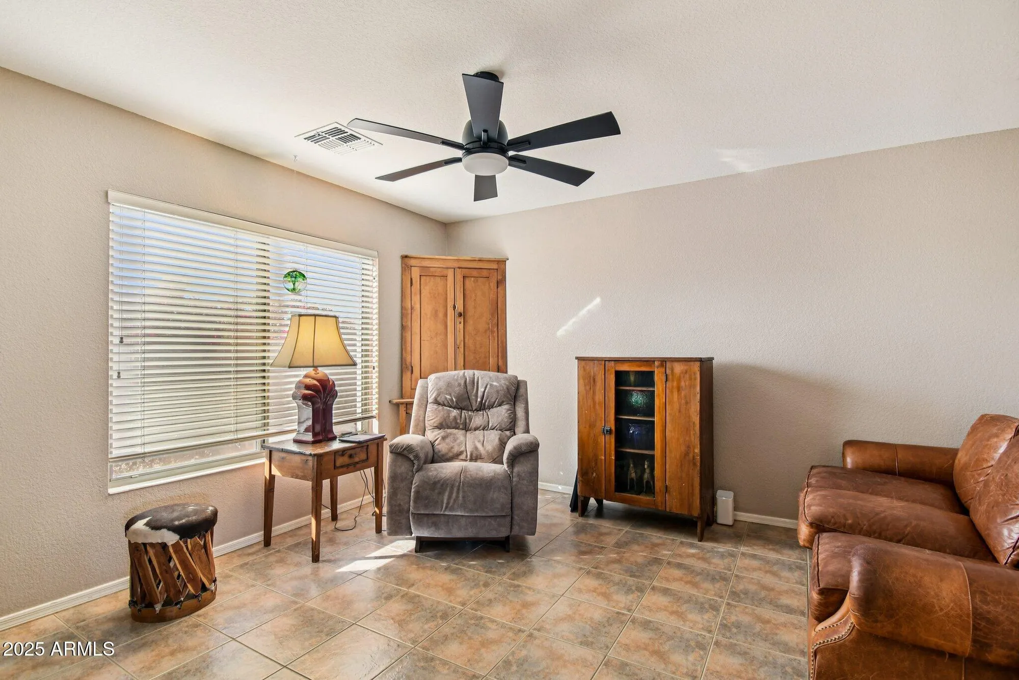 Property Slideshow image 23 of 52 | 15734 w edgemont ave, Goodyear, AZ, 85395