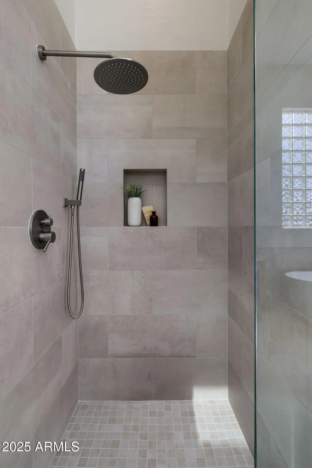 Property Slideshow image 19 of 39 | 40619 n candlewyck ln, Phoenix, AZ, 85086