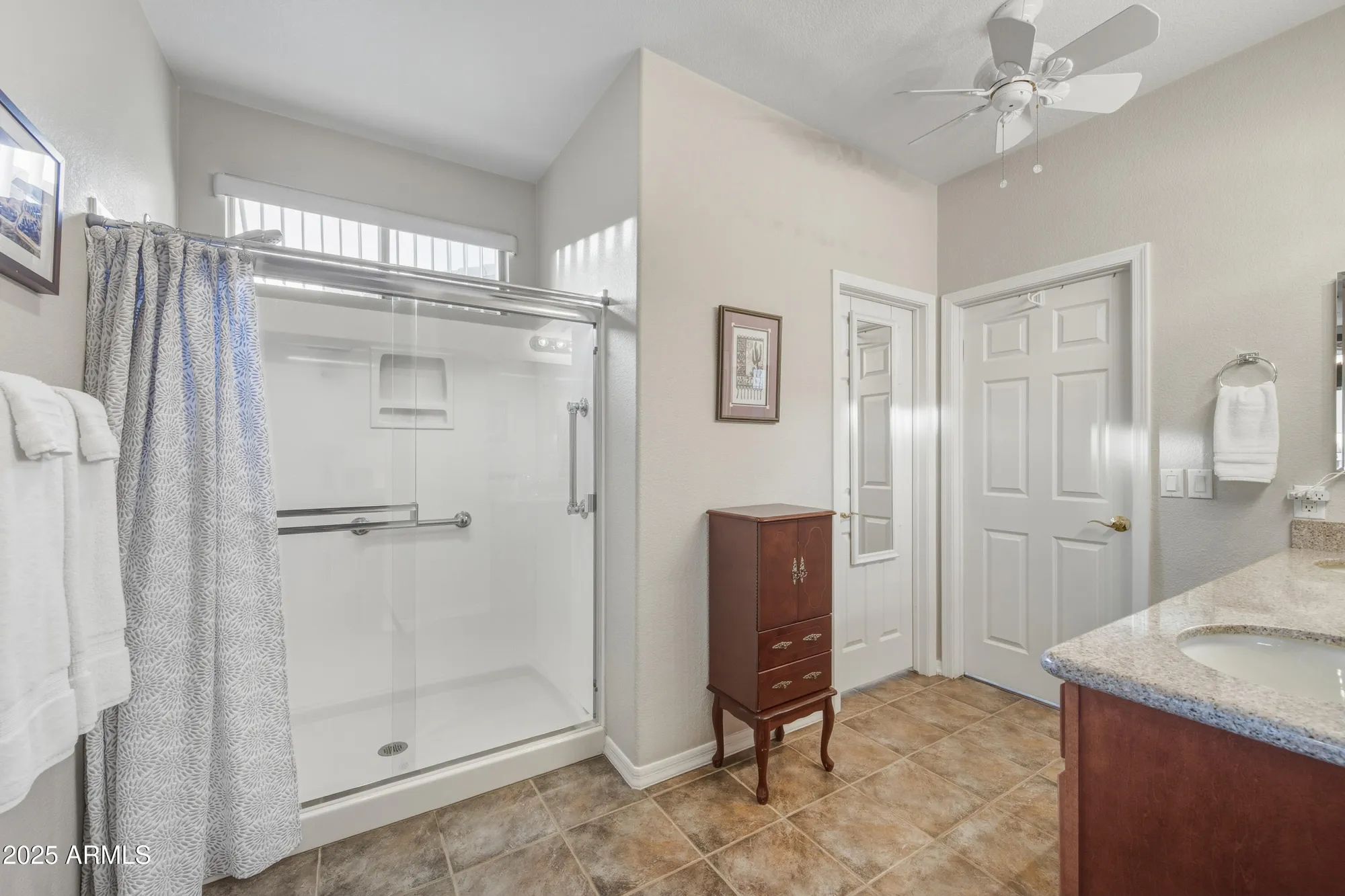 Property Slideshow image 17 of 28 | 4701 e nightingale ln, Gilbert, AZ, 85298