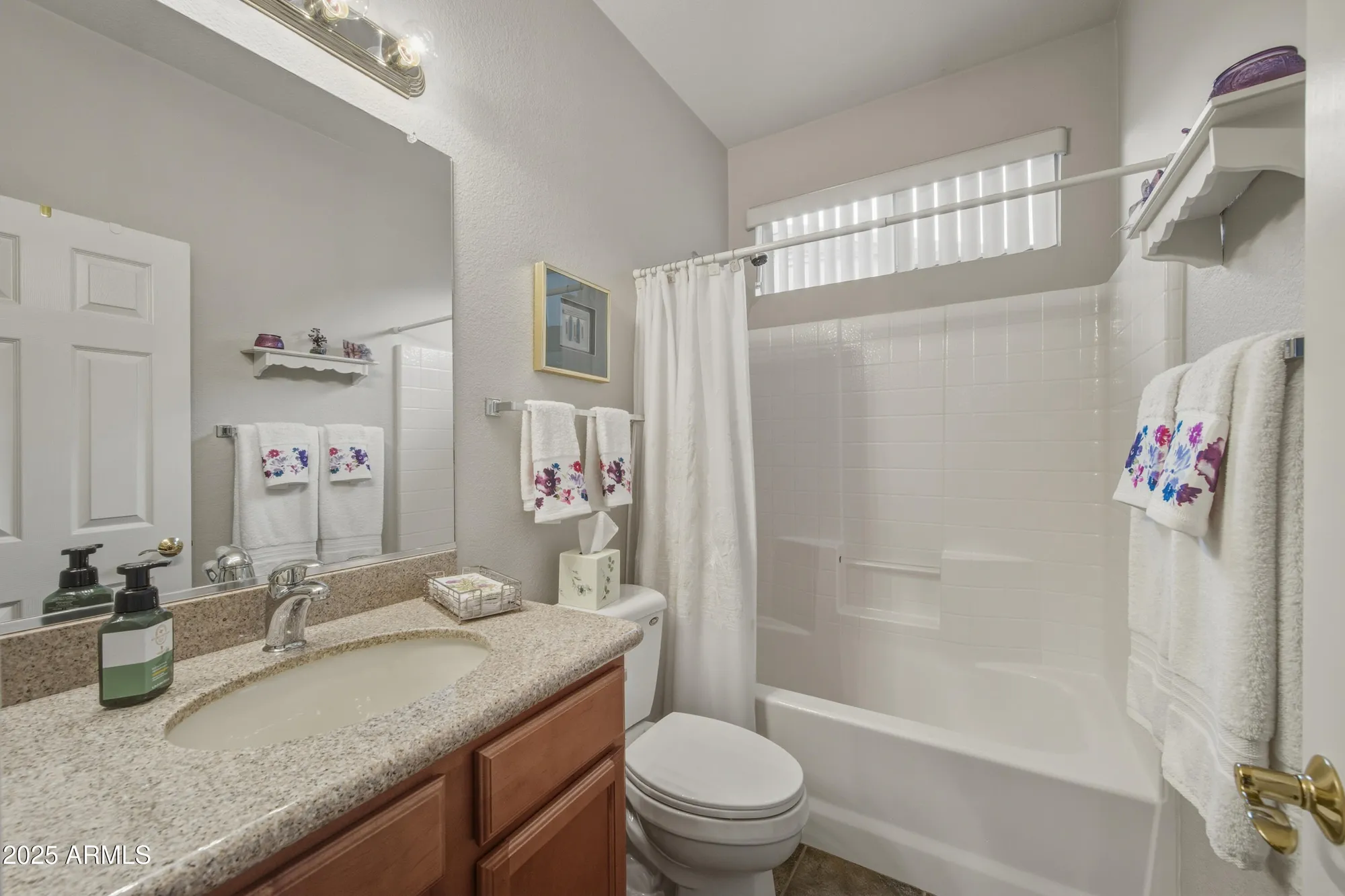 Property Slideshow image 21 of 28 | 4701 e nightingale ln, Gilbert, AZ, 85298