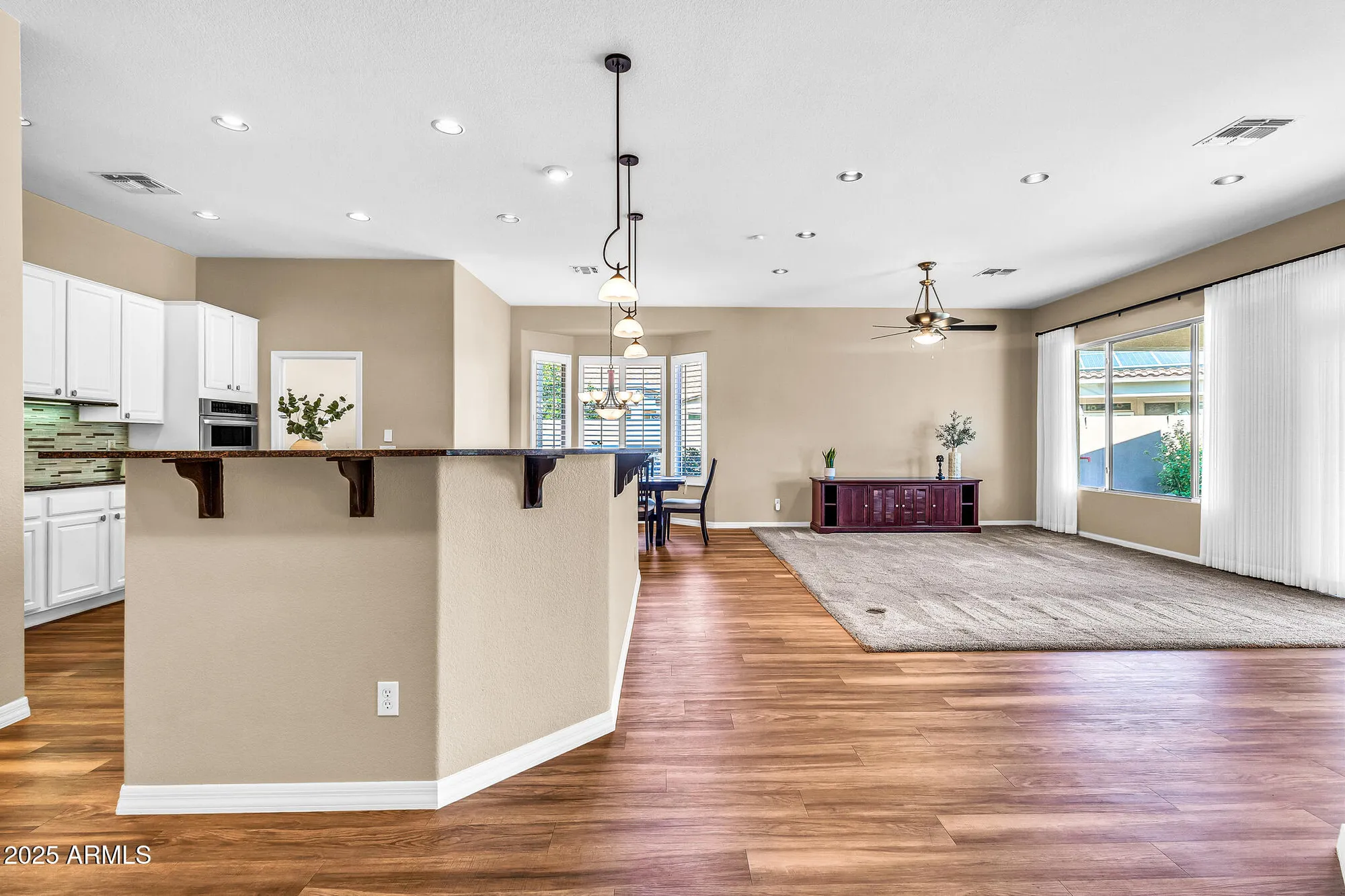 Property Slideshow image 10 of 63 | 4915 s tangerine ln, Gilbert, AZ, 85298