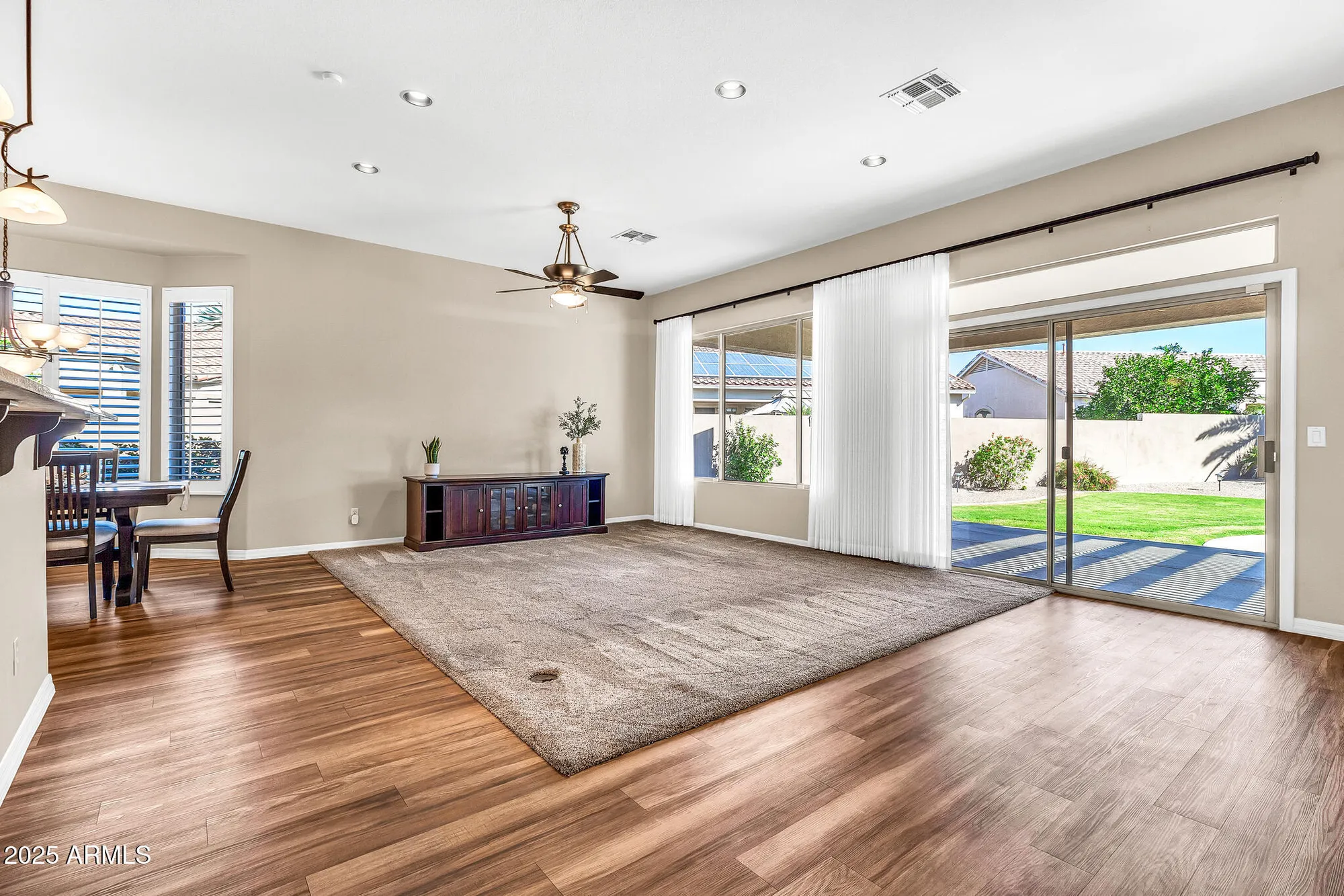 Property Slideshow image 9 of 63 | 4915 s tangerine ln, Gilbert, AZ, 85298