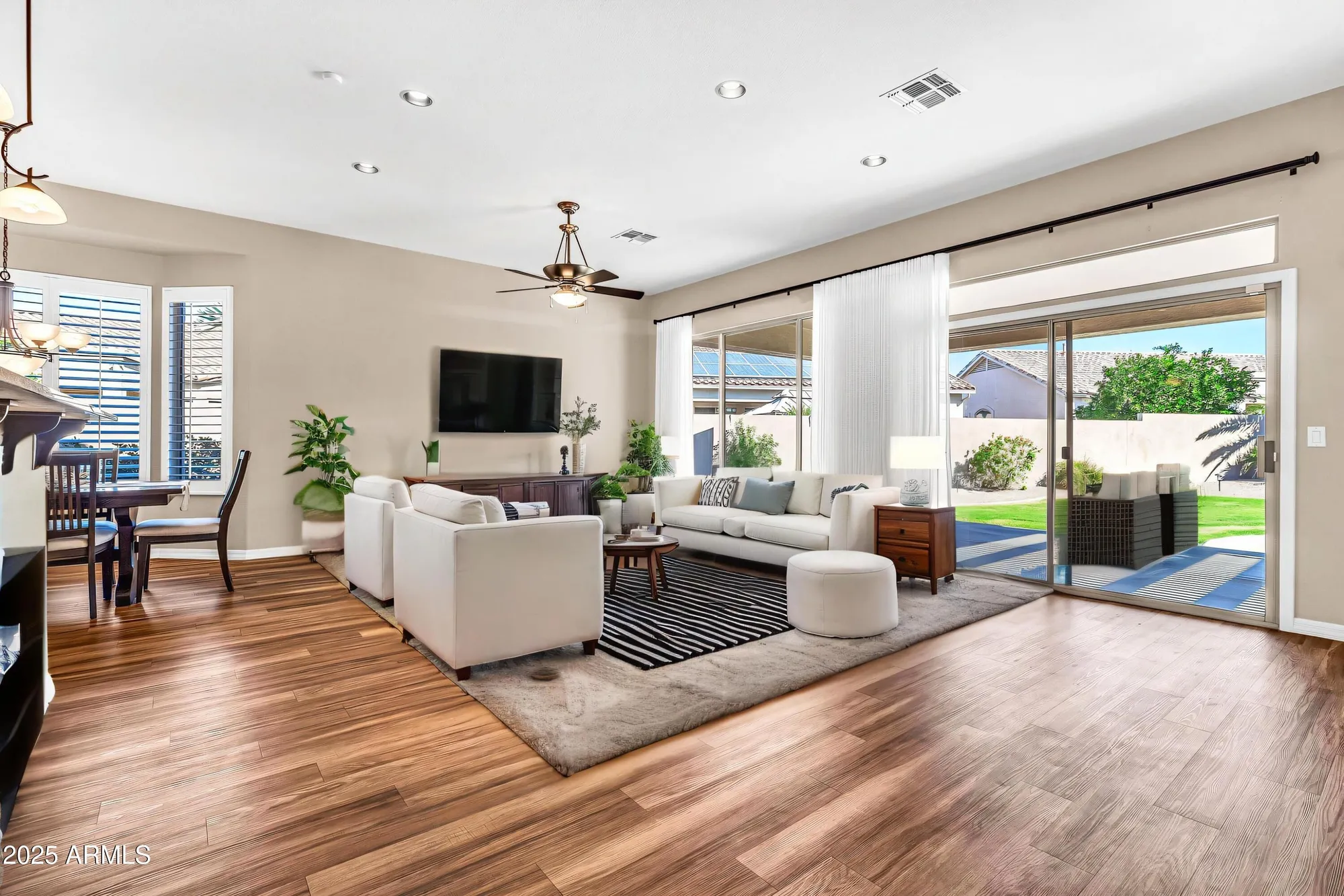 Property Slideshow image 7 of 63 | 4915 s tangerine ln, Gilbert, AZ, 85298