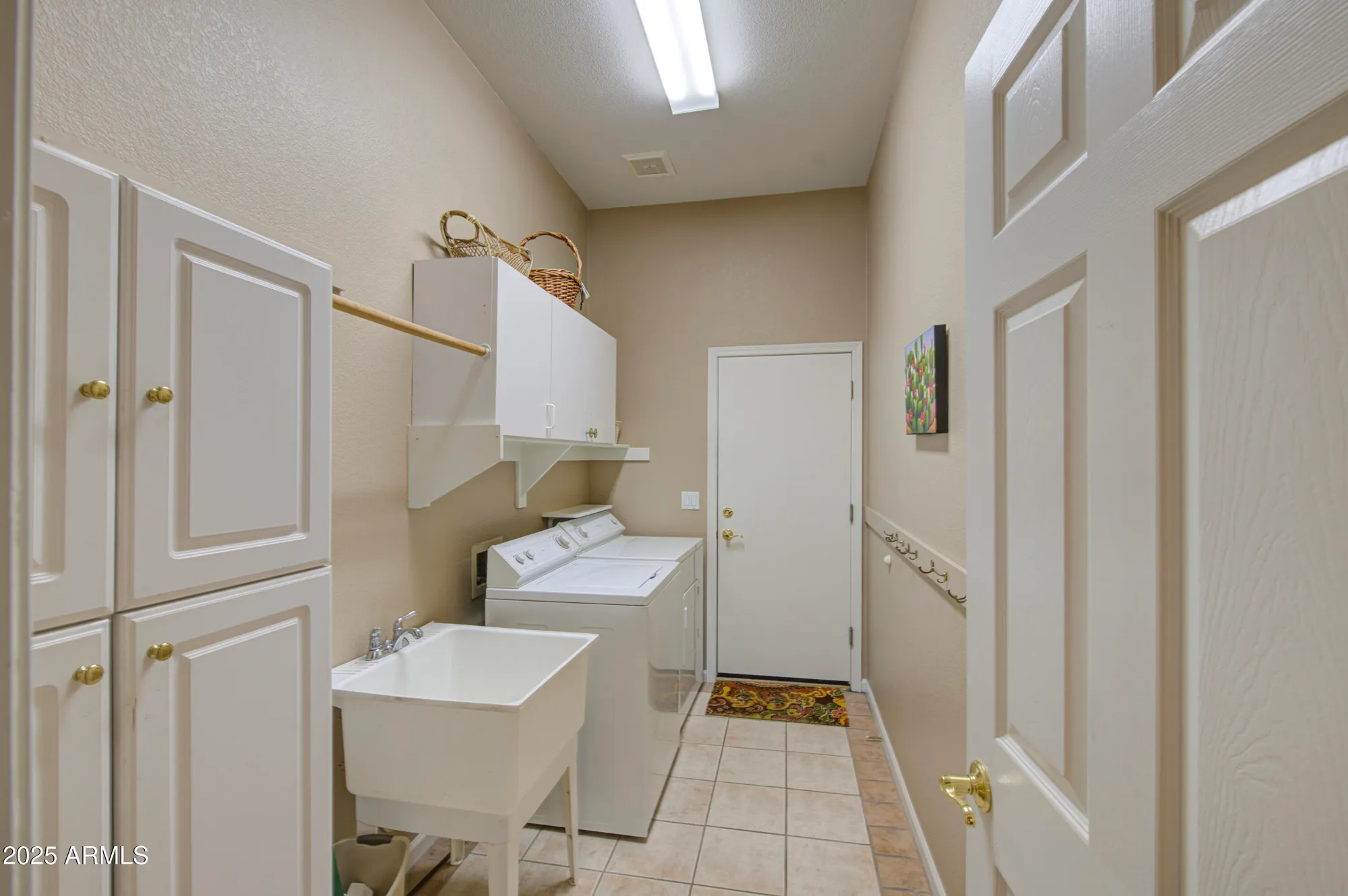 Property Slideshow image 20 of 35 | 7164 e canyon wren dr, Gold Canyon, AZ, 85118
