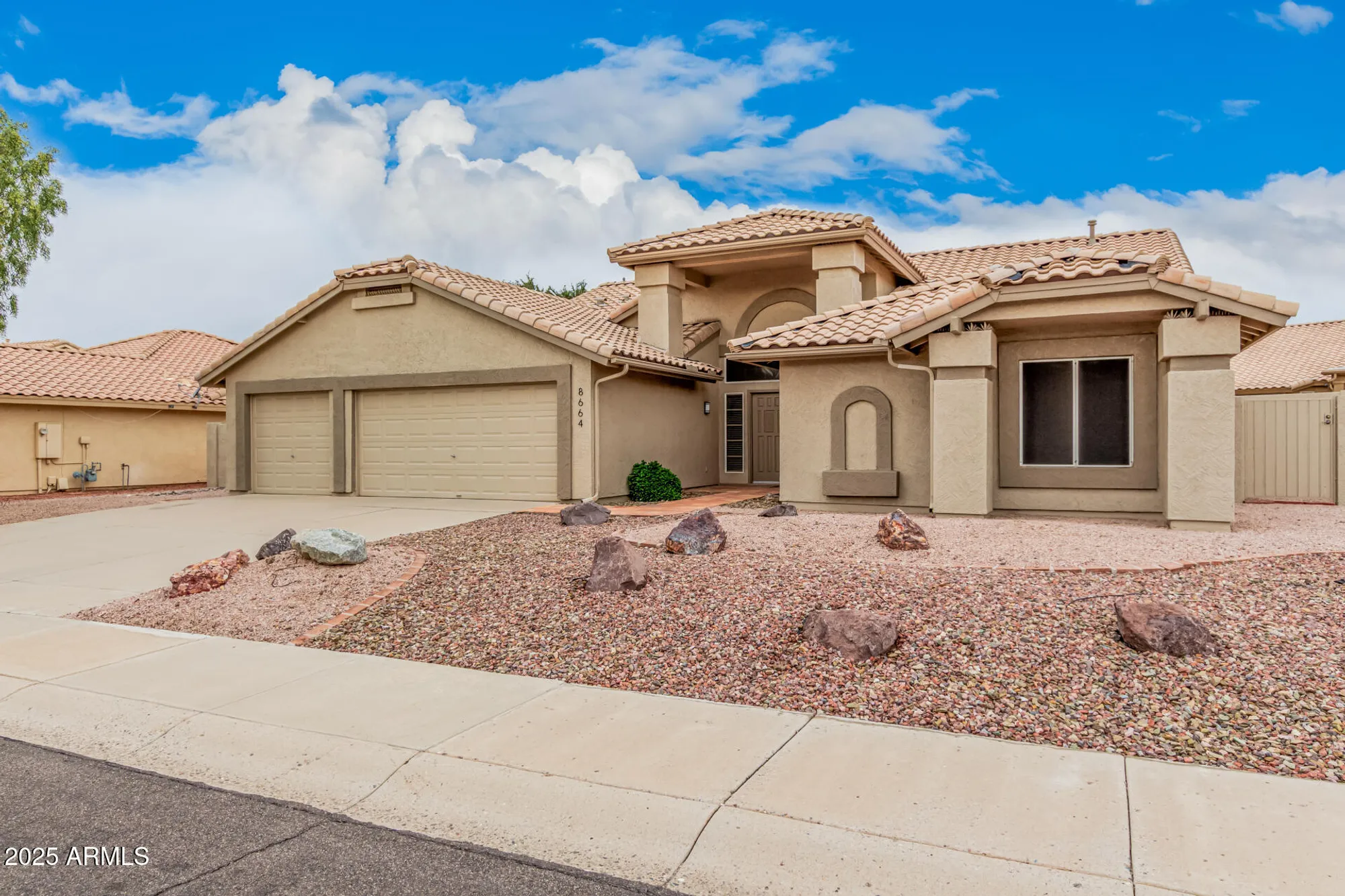 Property Slideshow image 2 of 23 | 8664 w marco polo rd, Peoria, AZ, 85382