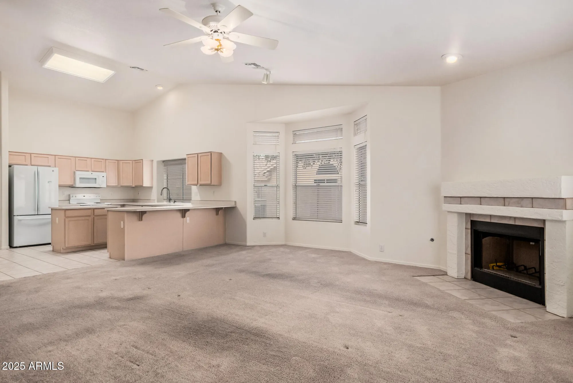 Property Slideshow image 10 of 23 | 8664 w marco polo rd, Peoria, AZ, 85382