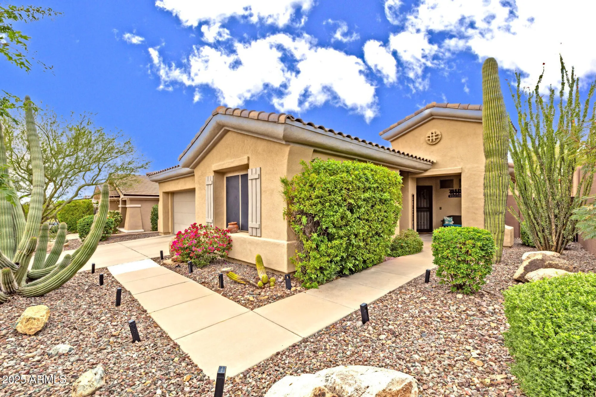 Property Slideshow image 1 of 38 | 41836 n mill creek way way, Anthem, AZ, 85086