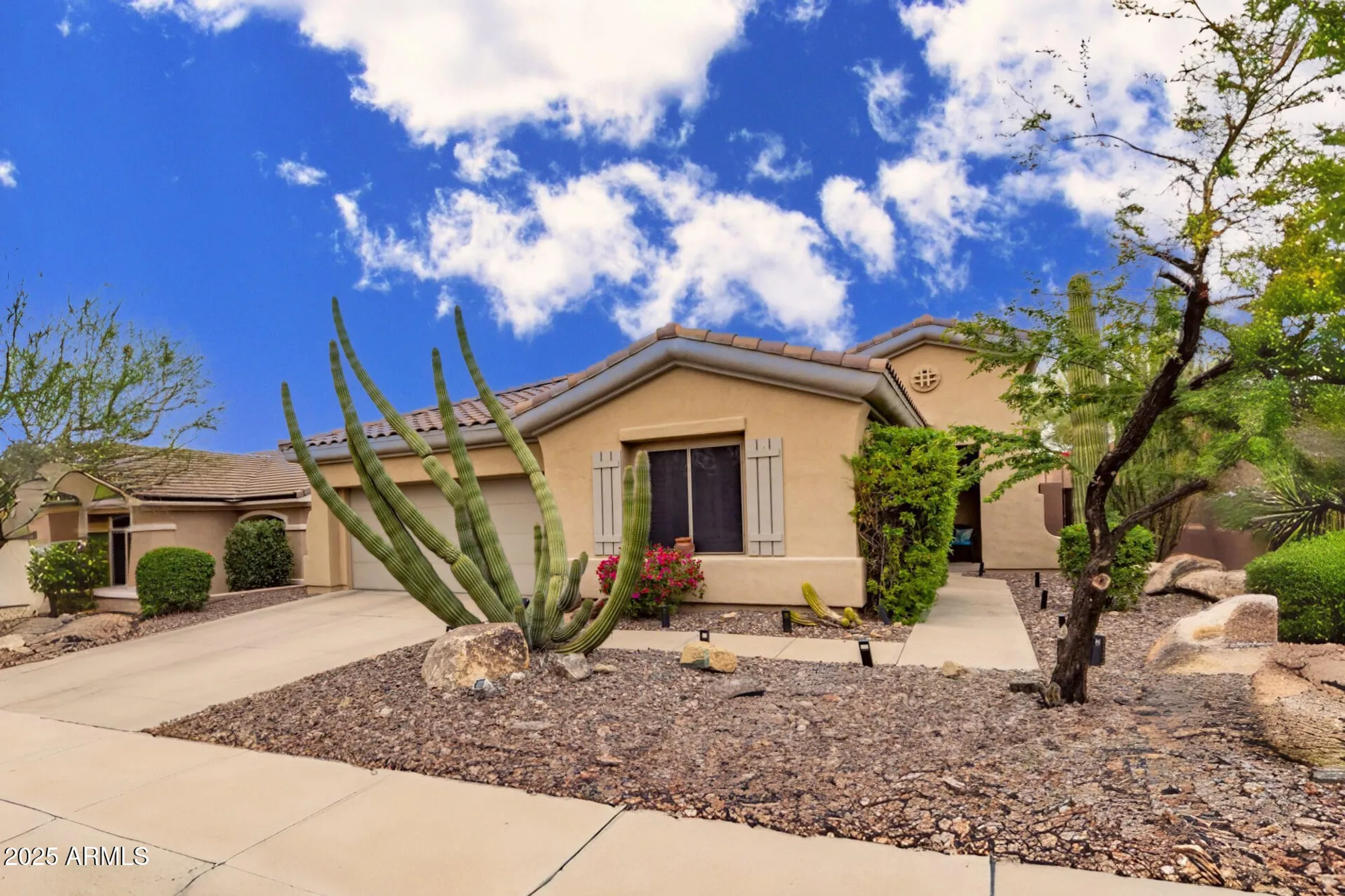 Property Slideshow image 2 of 38 | 41836 n mill creek way way, Anthem, AZ, 85086