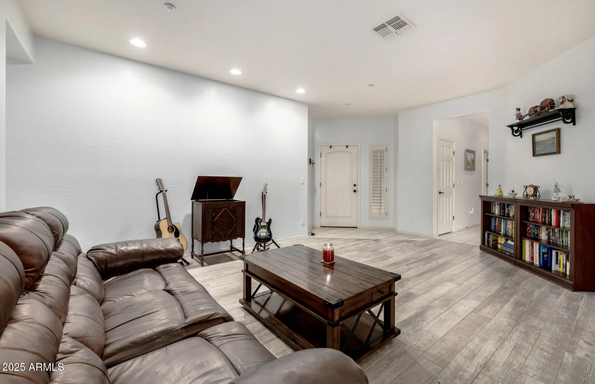 Property Slideshow image 11 of 38 | 41836 n mill creek way way, Anthem, AZ, 85086