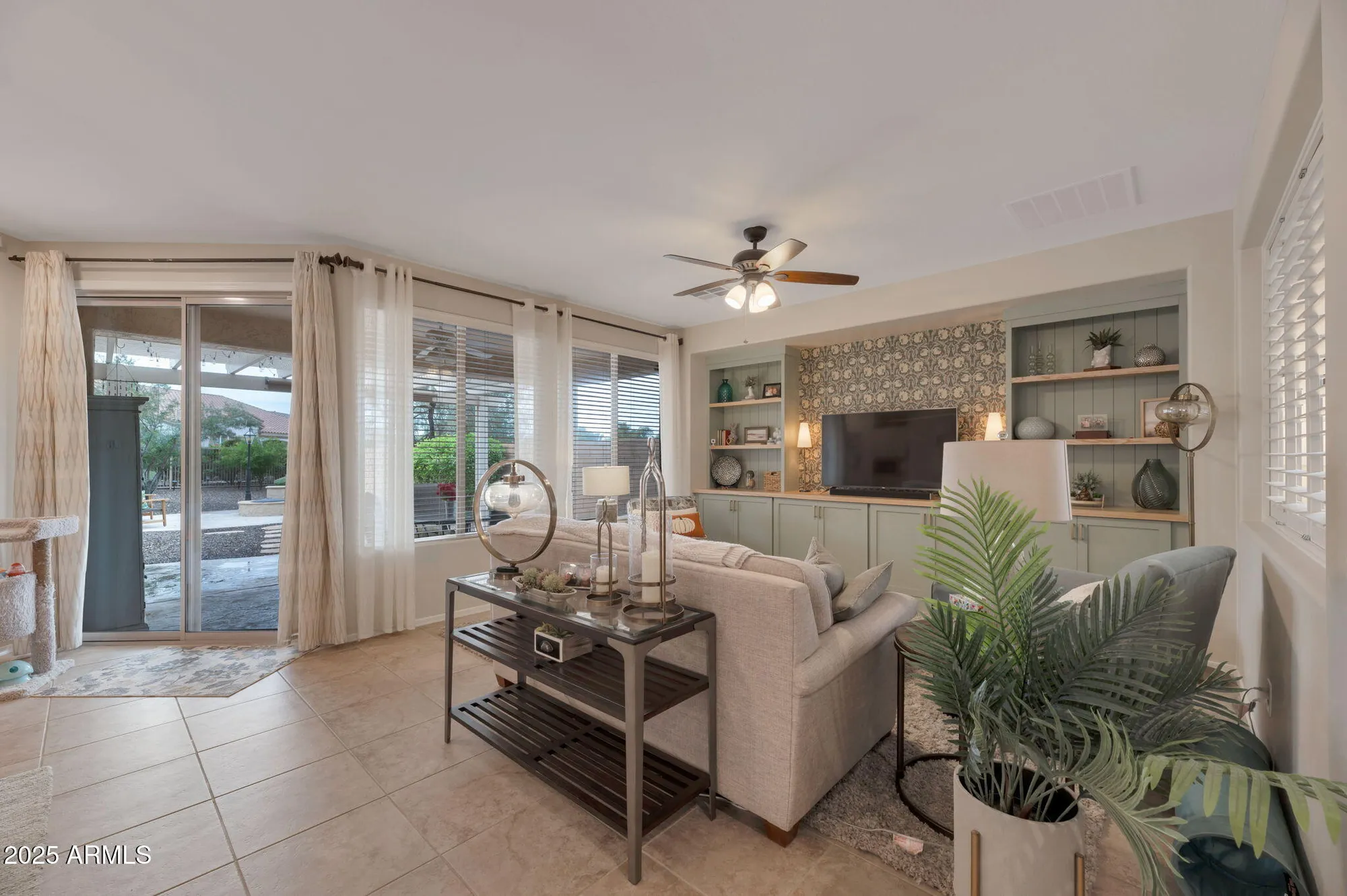 Property Slideshow image 4 of 25 | 5380 s lantana ln, Gilbert, AZ, 85298