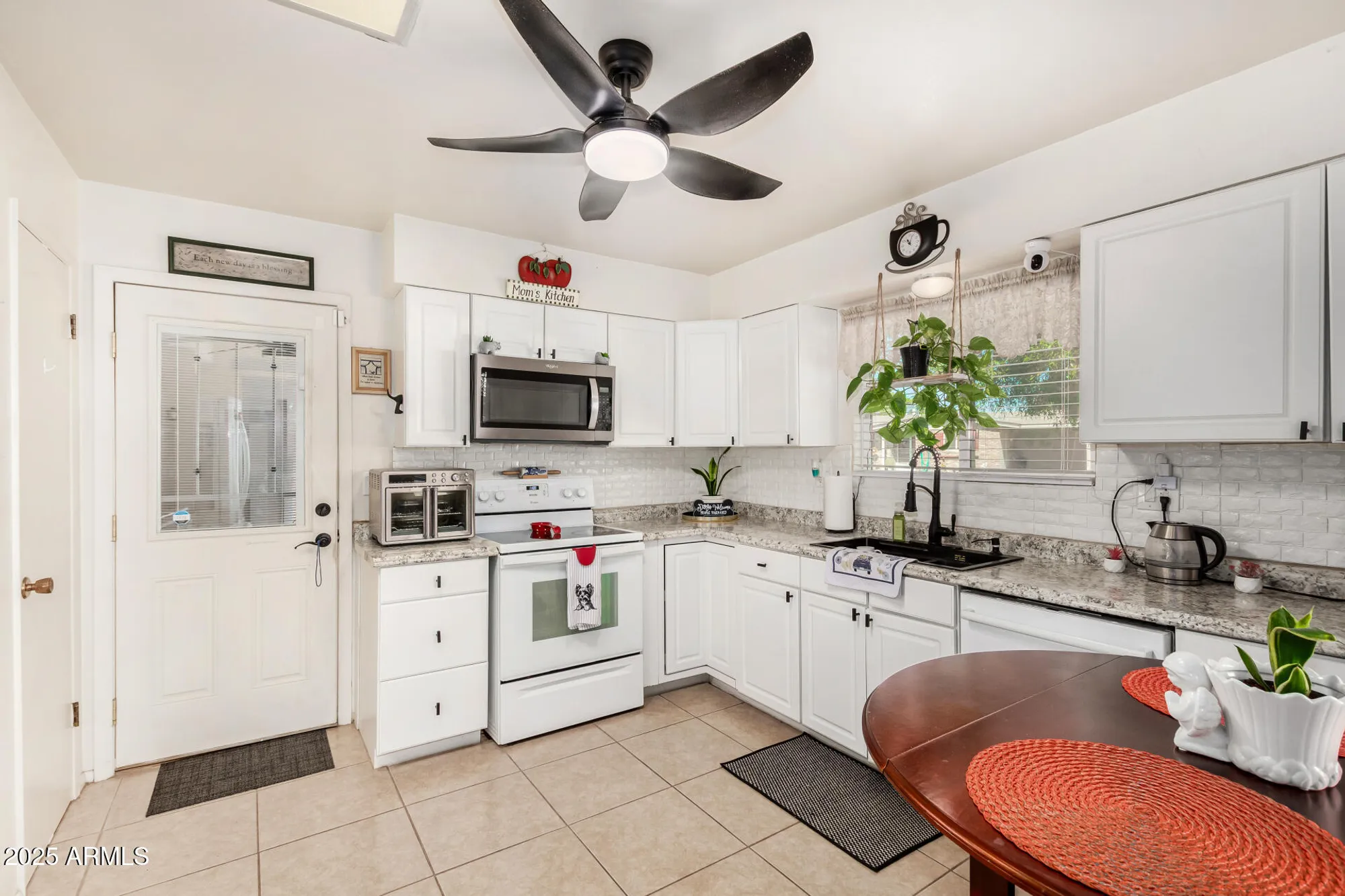 Property Slideshow image 10 of 59 | 10405 w corte del sol oeste, Sun City, AZ, 85351