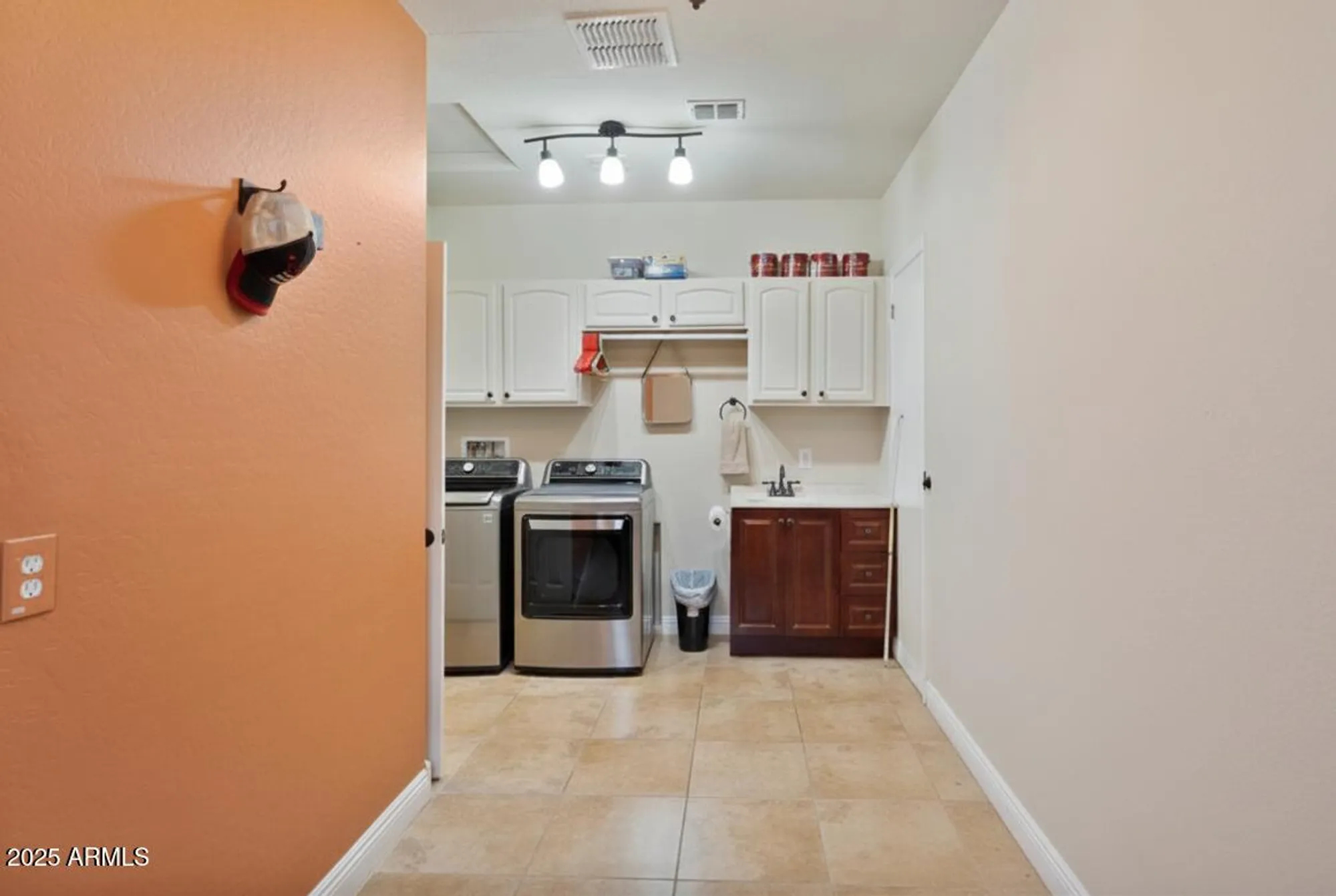 Property Slideshow image 10 of 16 | 26343 w tina ln, Buckeye, AZ, 85396