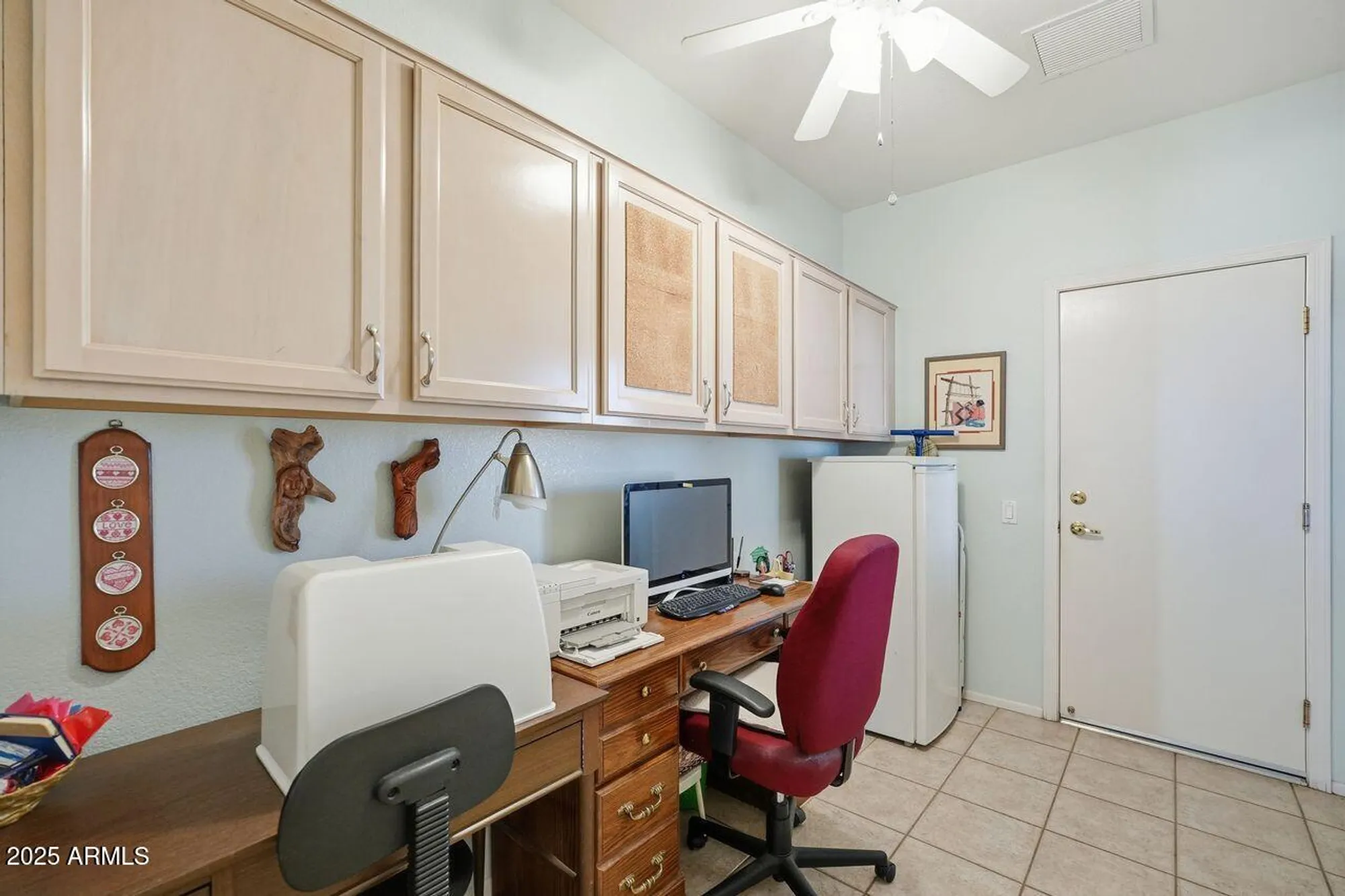 Property Slideshow image 19 of 38 | 22909 n cherokee ln, Sun City West, AZ, 85375
