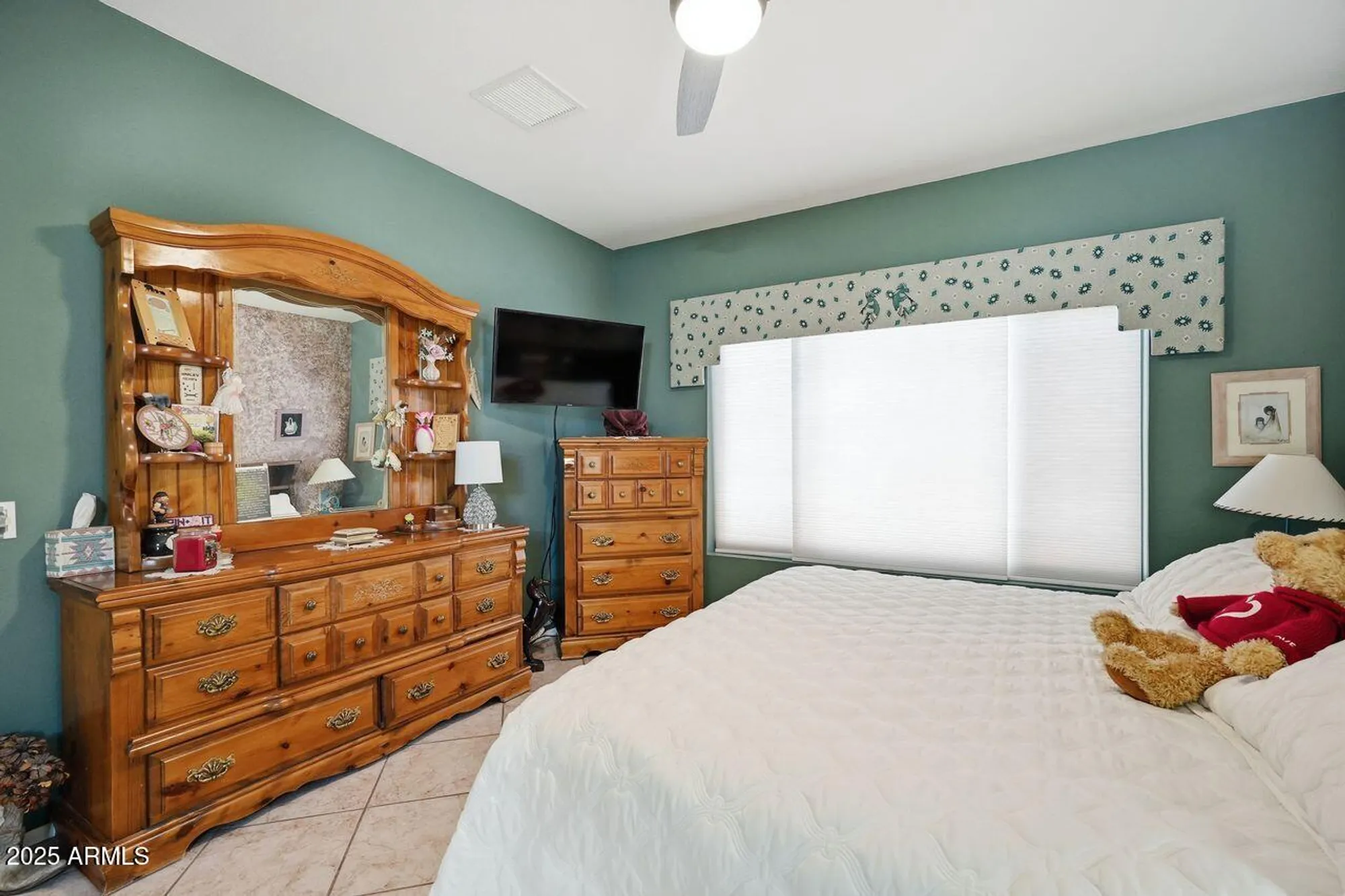 Property Slideshow image 23 of 38 | 22909 n cherokee ln, Sun City West, AZ, 85375