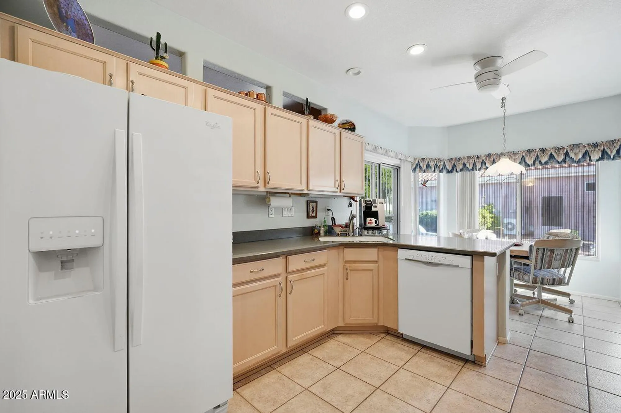 Property Slideshow image 10 of 38 | 22909 n cherokee ln, Sun City West, AZ, 85375