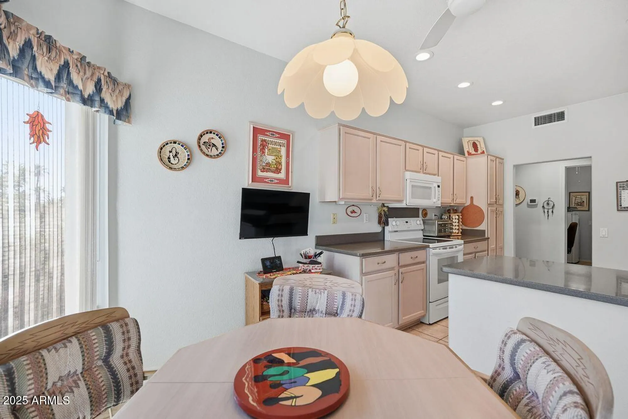 Property Slideshow image 15 of 38 | 22909 n cherokee ln, Sun City West, AZ, 85375