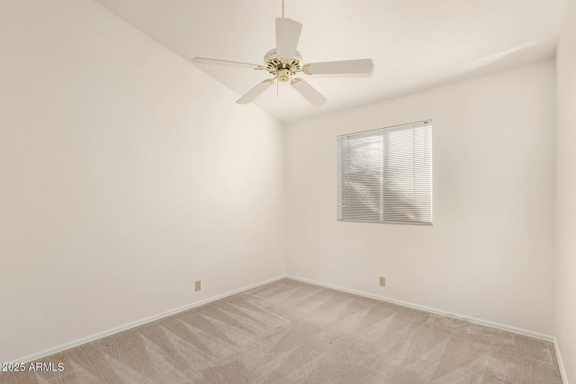 Property Slideshow image 31 of 38 | 10648 w runion dr, Peoria, AZ, 85382