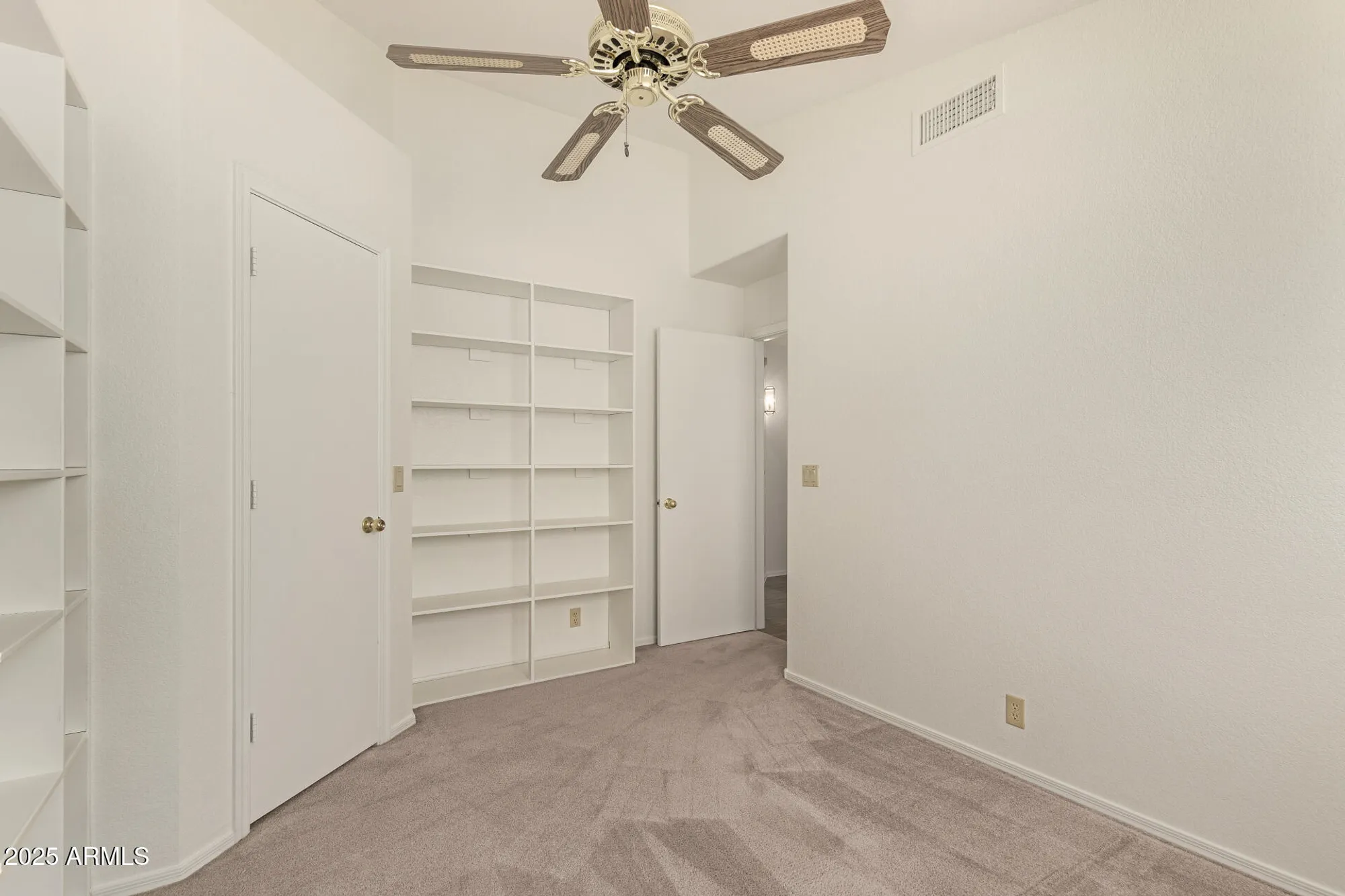 Property Slideshow image 28 of 38 | 10648 w runion dr, Peoria, AZ, 85382