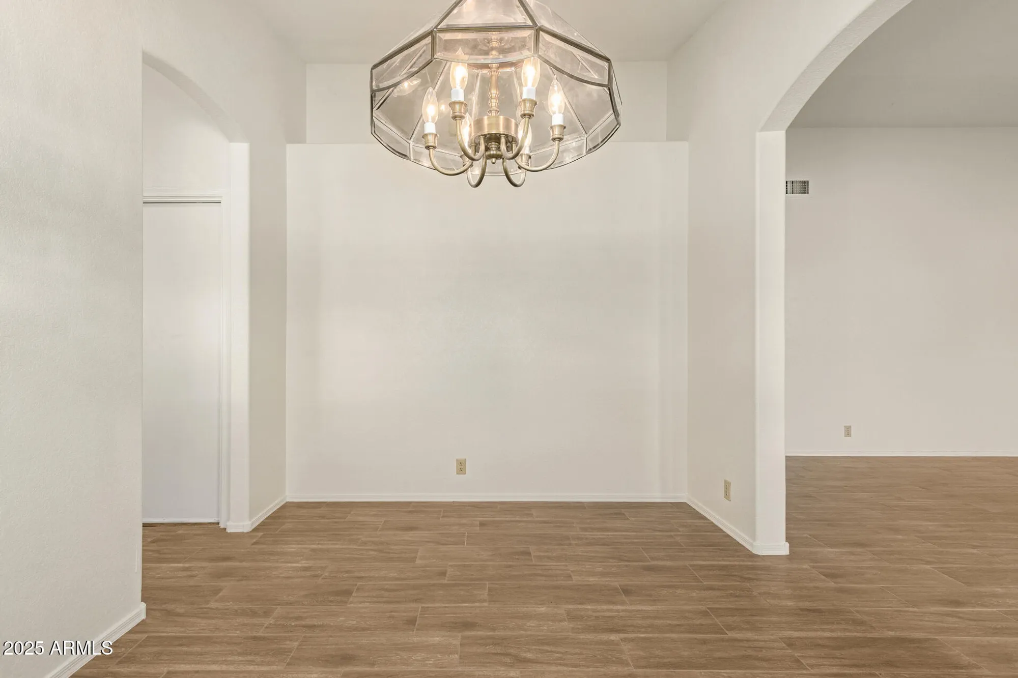 Property Slideshow image 14 of 38 | 10648 w runion dr, Peoria, AZ, 85382