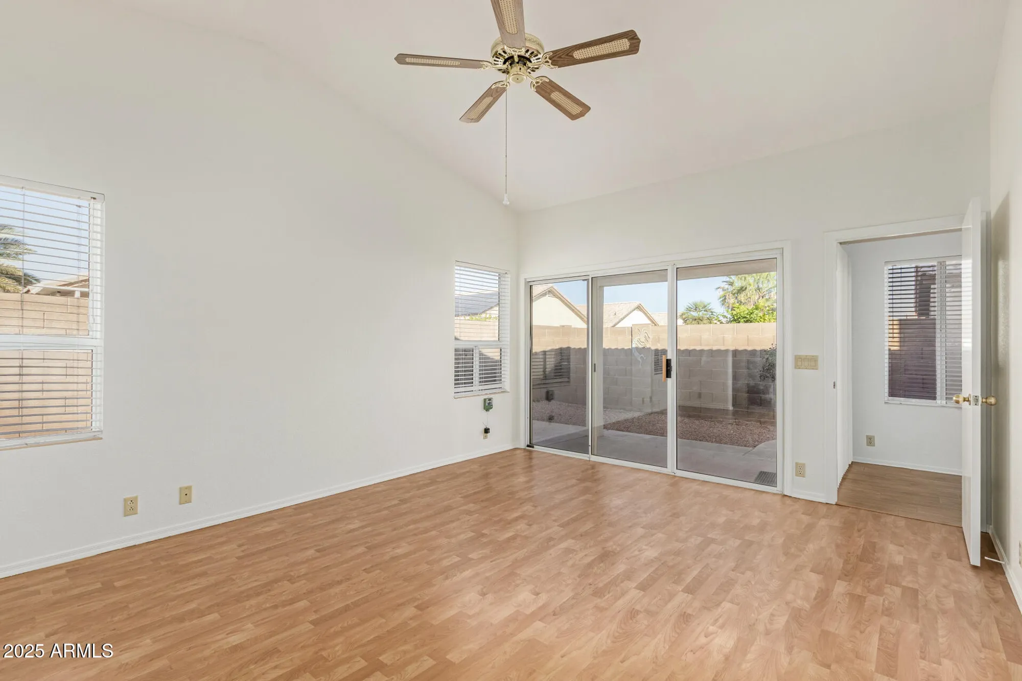 Property Slideshow image 21 of 38 | 10648 w runion dr, Peoria, AZ, 85382