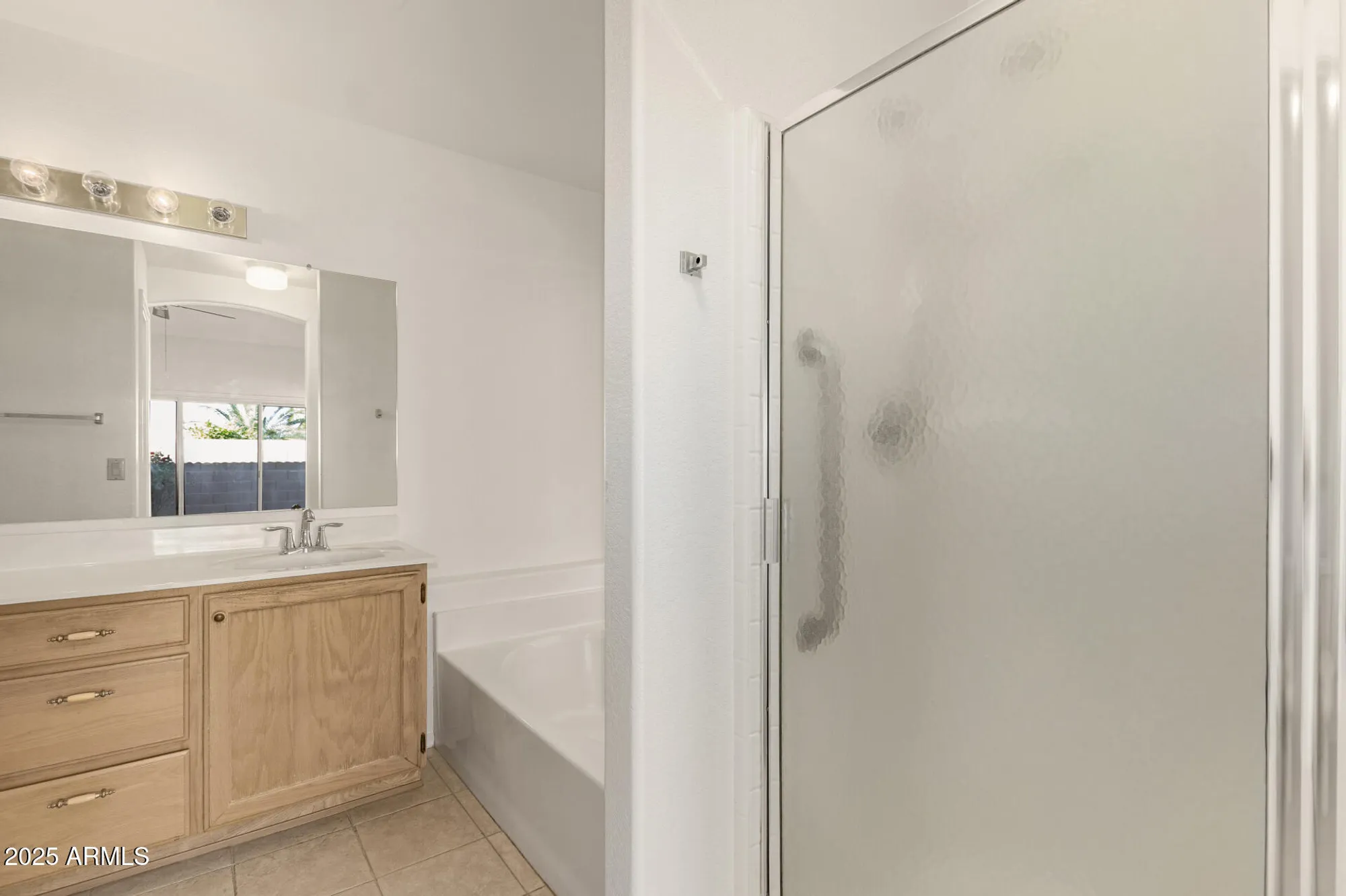 Property Slideshow image 24 of 38 | 10648 w runion dr, Peoria, AZ, 85382