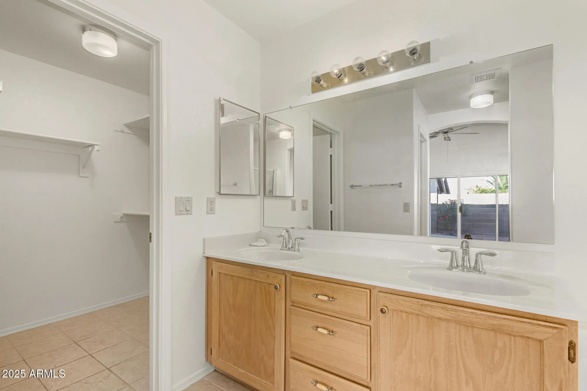 Property Slideshow image 25 of 38 | 10648 w runion dr, Peoria, AZ, 85382