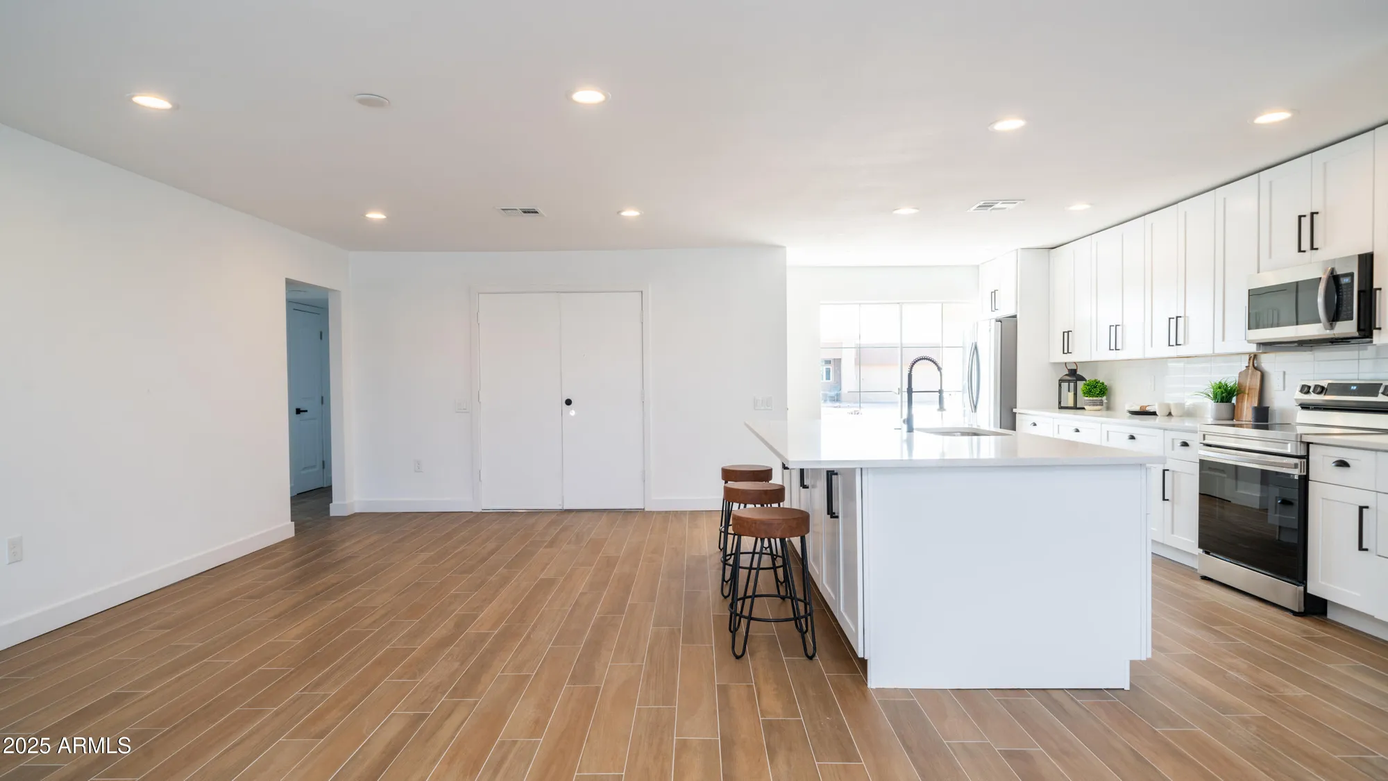 Property Slideshow image 5 of 18 | 14044 n cameo dr, Sun City, AZ, 85351