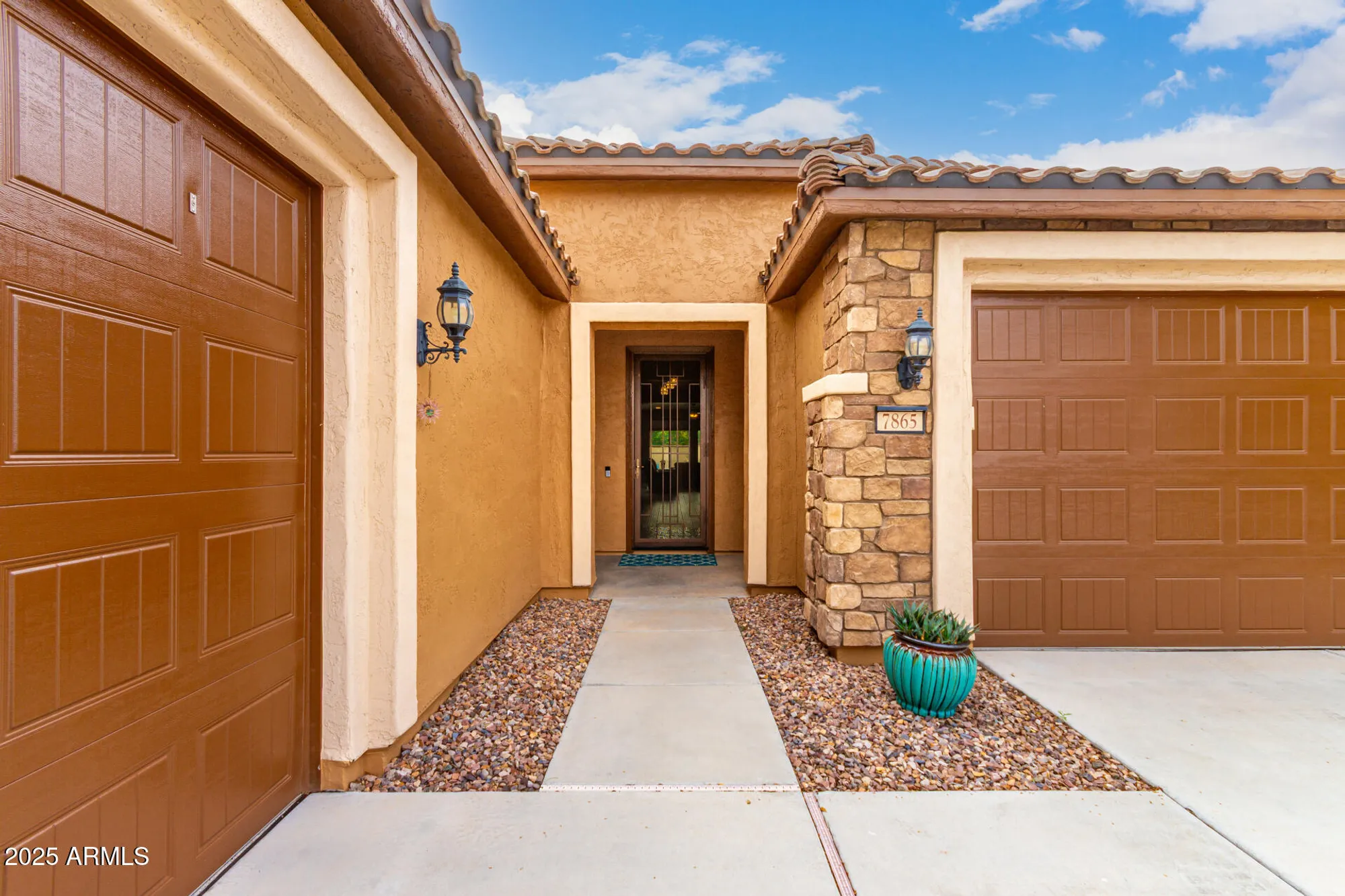 Property Slideshow image 7 of 71 | 7865 w silver spring way, Florence, AZ, 85132