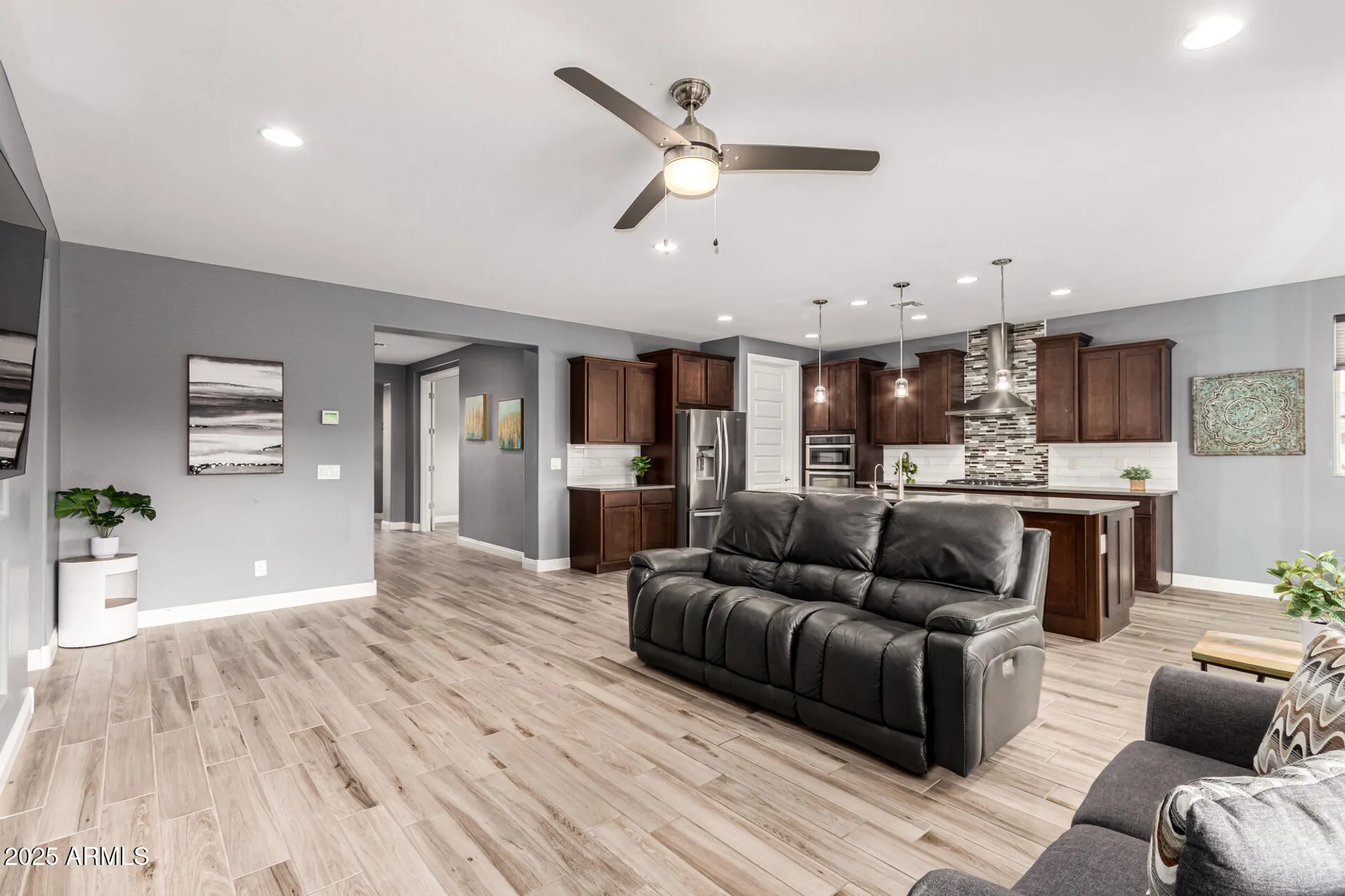 Property Slideshow image 12 of 71 | 7865 w silver spring way, Florence, AZ, 85132