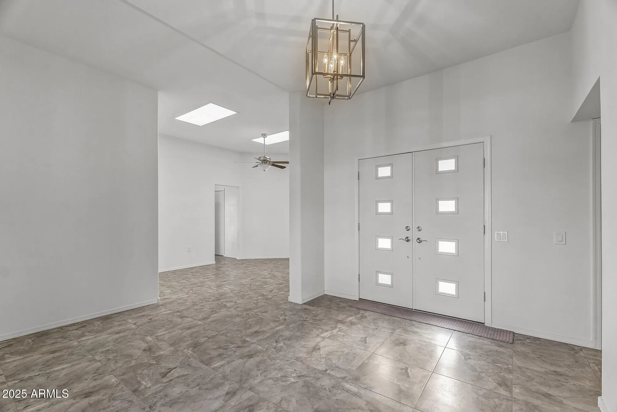 Property Slideshow image 11 of 51 | 17841 n willowbrook dr, Sun City, AZ, 85373