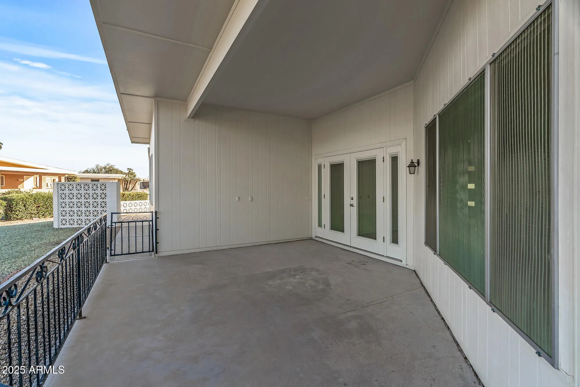 Property Slideshow image 14 of 51 | 17841 n willowbrook dr, Sun City, AZ, 85373