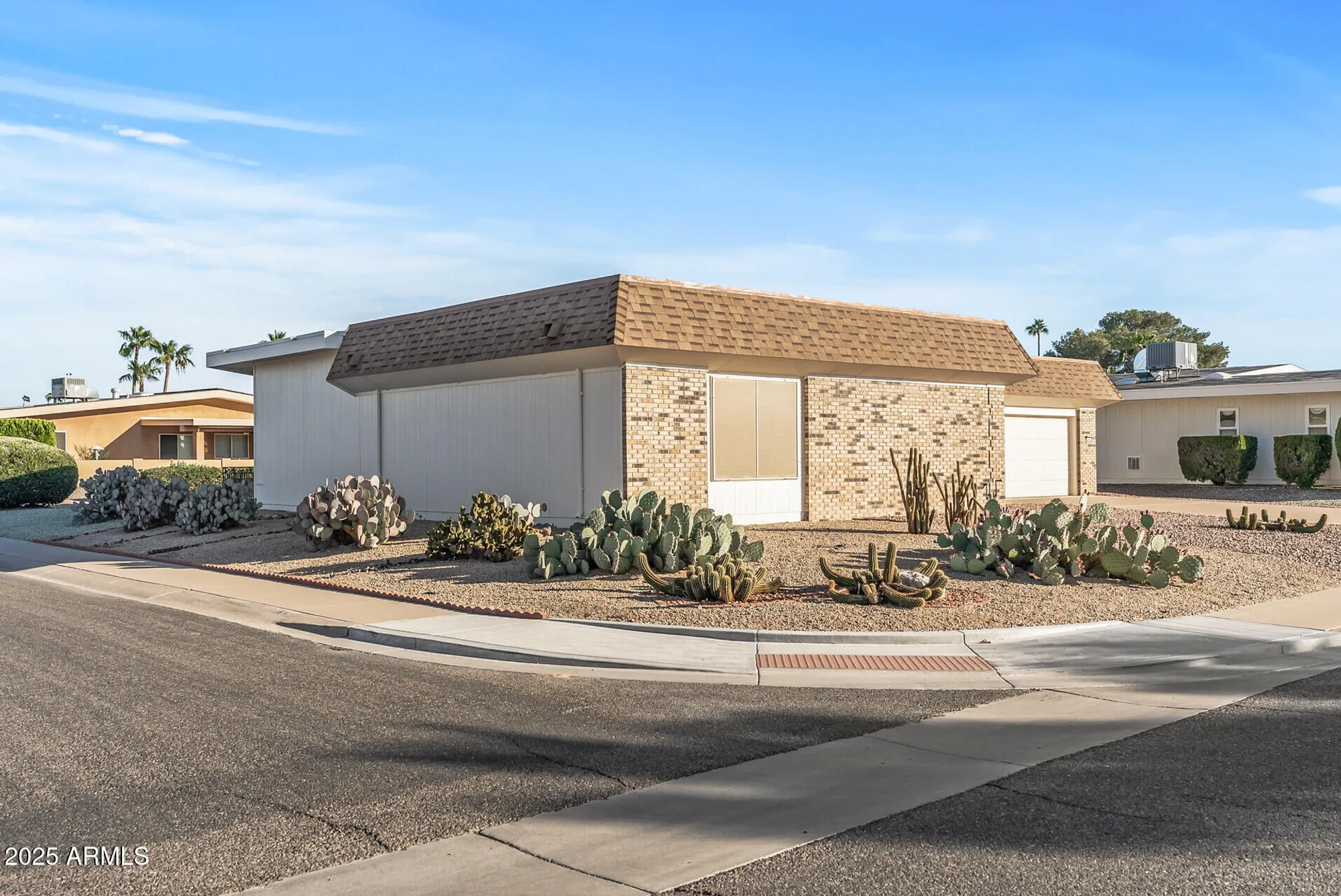 Property Slideshow image 22 of 51 | 17841 n willowbrook dr, Sun City, AZ, 85373