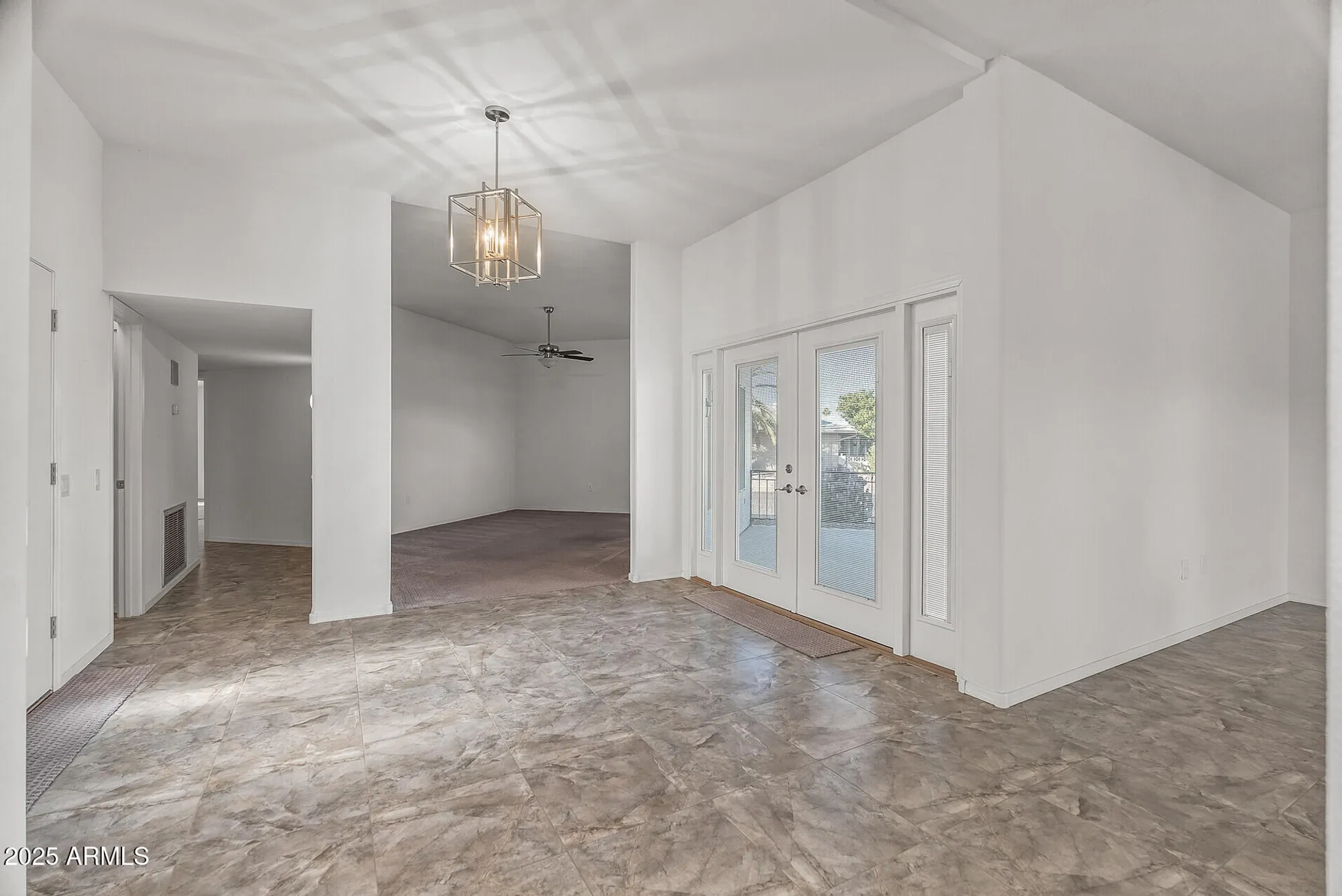 Property Slideshow image 4 of 51 | 17841 n willowbrook dr, Sun City, AZ, 85373