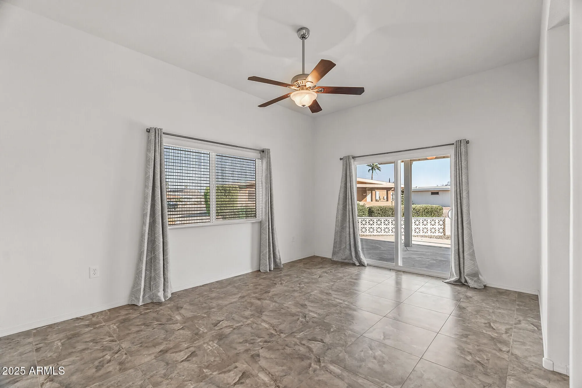 Property Slideshow image 10 of 51 | 17841 n willowbrook dr, Sun City, AZ, 85373