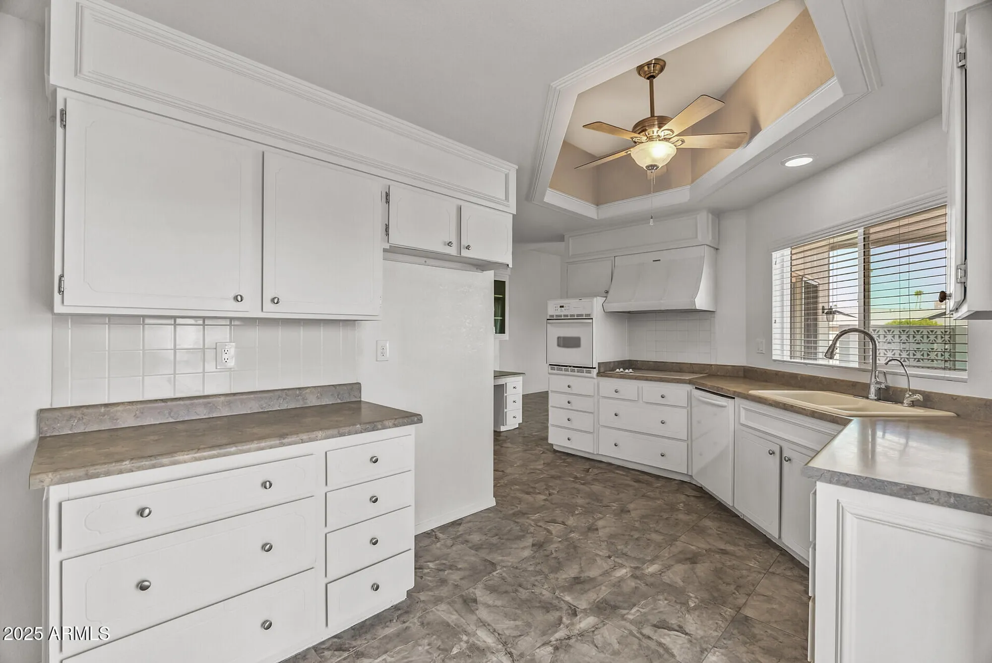 Property Slideshow image 28 of 51 | 17841 n willowbrook dr, Sun City, AZ, 85373