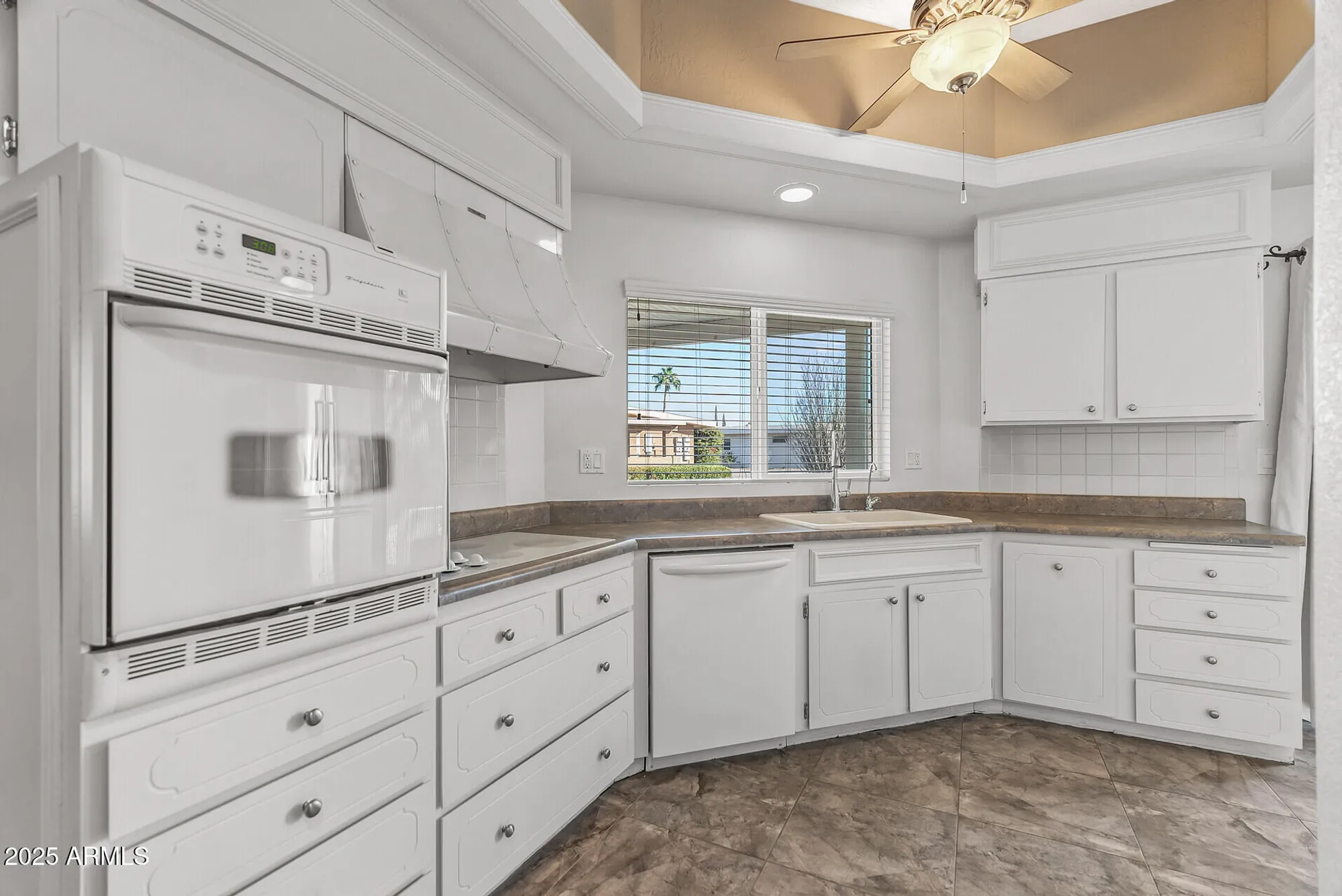 Property Slideshow image 32 of 51 | 17841 n willowbrook dr, Sun City, AZ, 85373