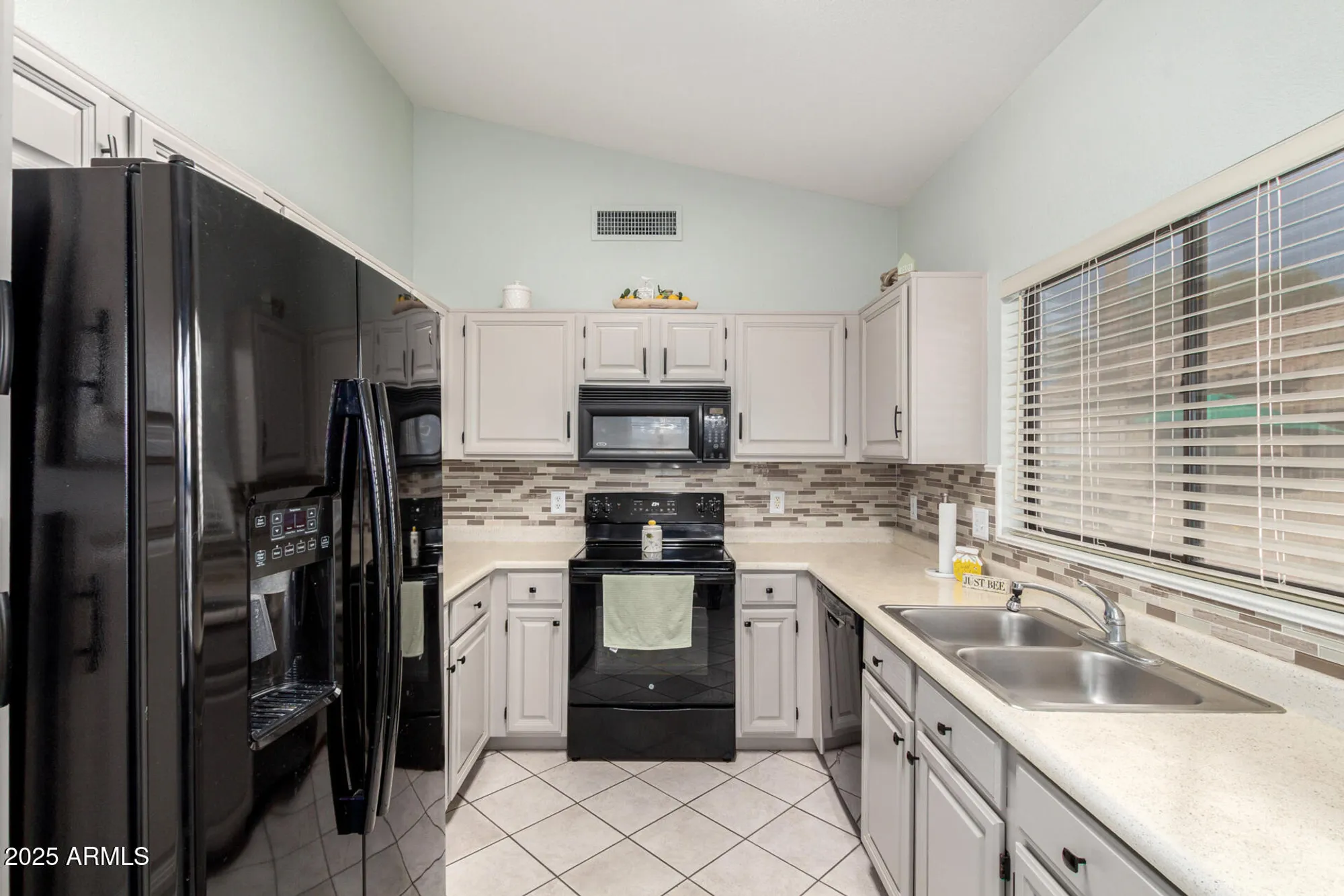 Property Slideshow image 8 of 39 | 14300 w bell rd unit 247, Surprise, AZ, 85374